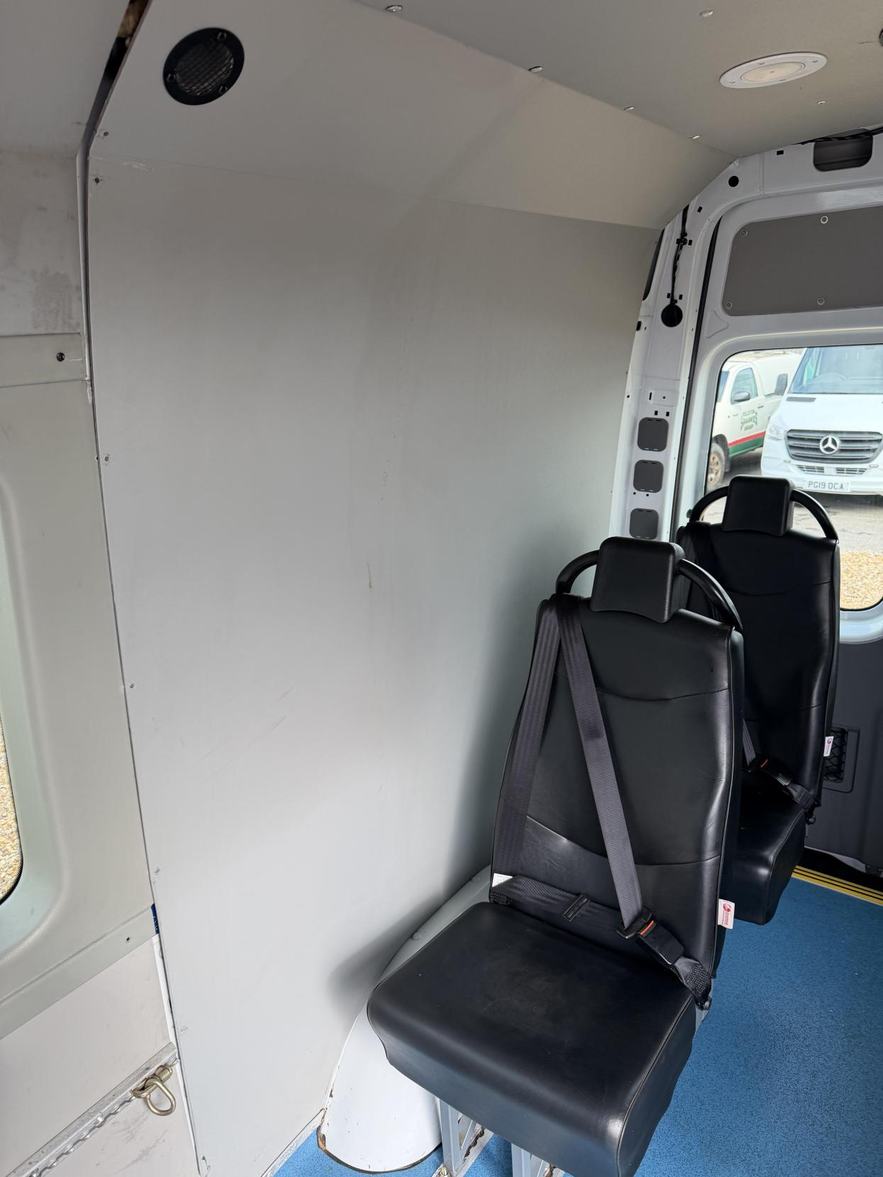 Mercedes-Benz Sprinter 2.1 313 CDi Panel Van 4dr Diesel Manual RWD L2 (129 bhp)