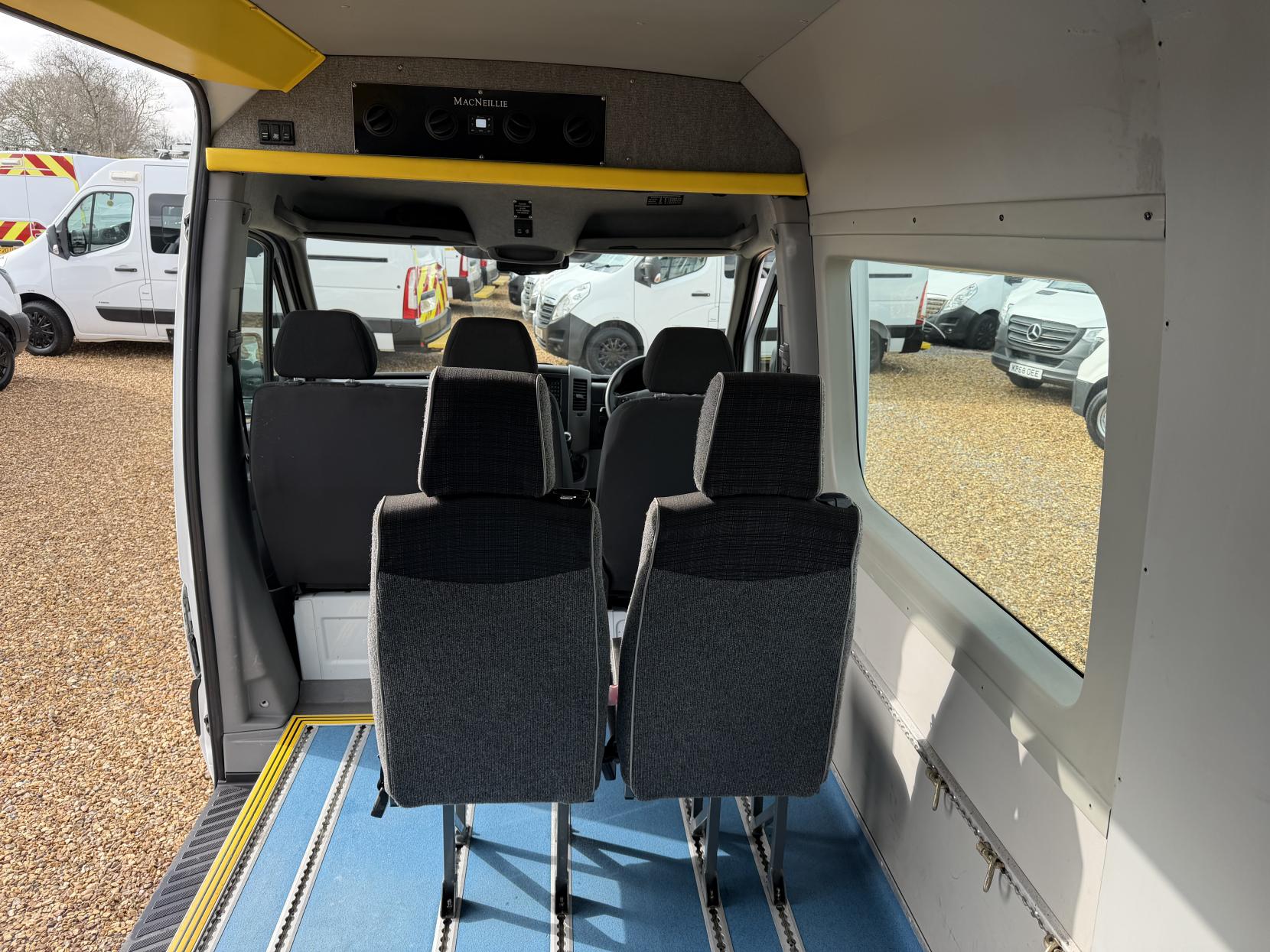 Mercedes-Benz Sprinter 2.1 313 CDi Panel Van 4dr Diesel Manual RWD L2 (129 bhp)