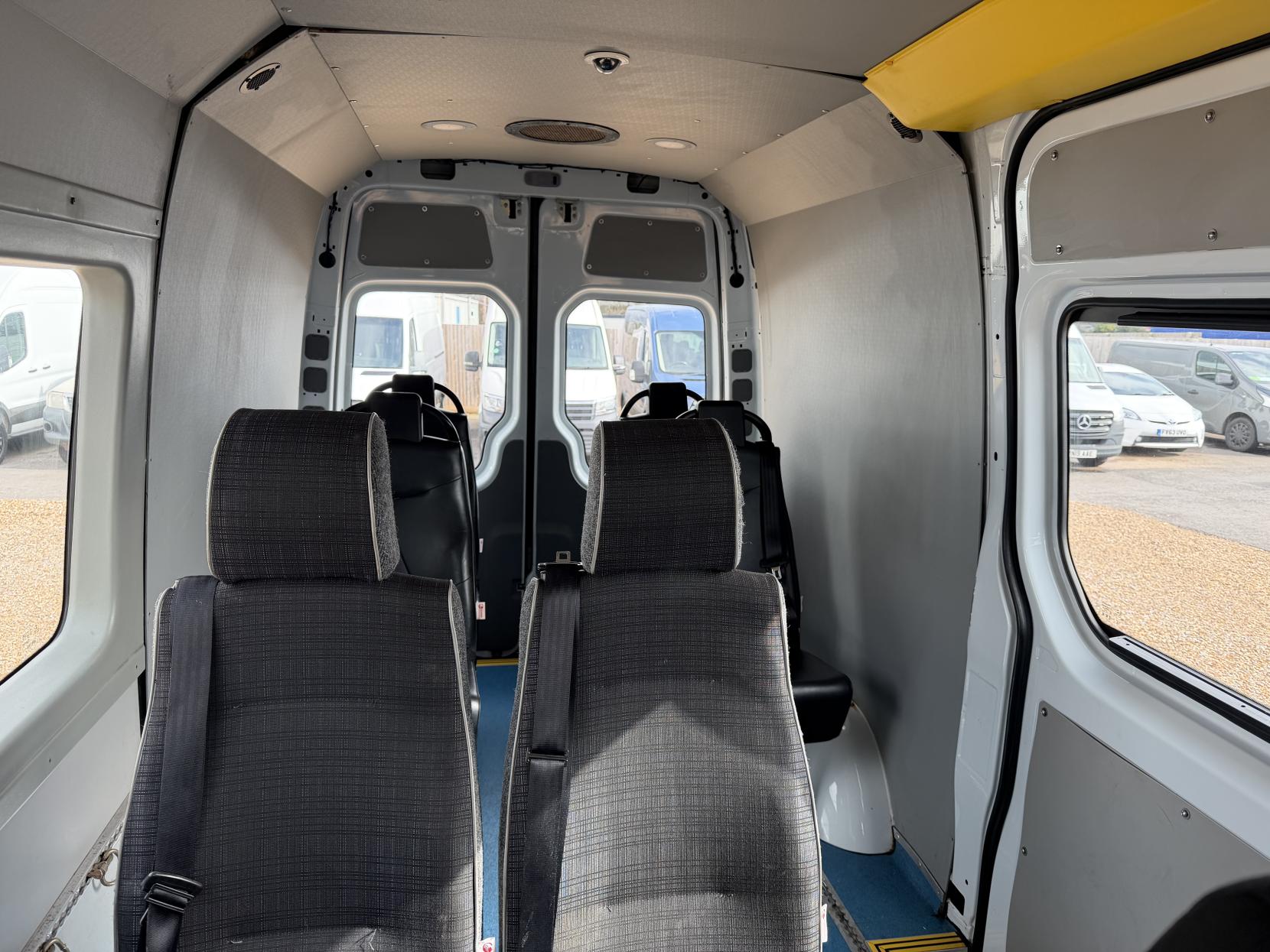 Mercedes-Benz Sprinter 2.1 313 CDi Panel Van 4dr Diesel Manual RWD L2 (129 bhp)