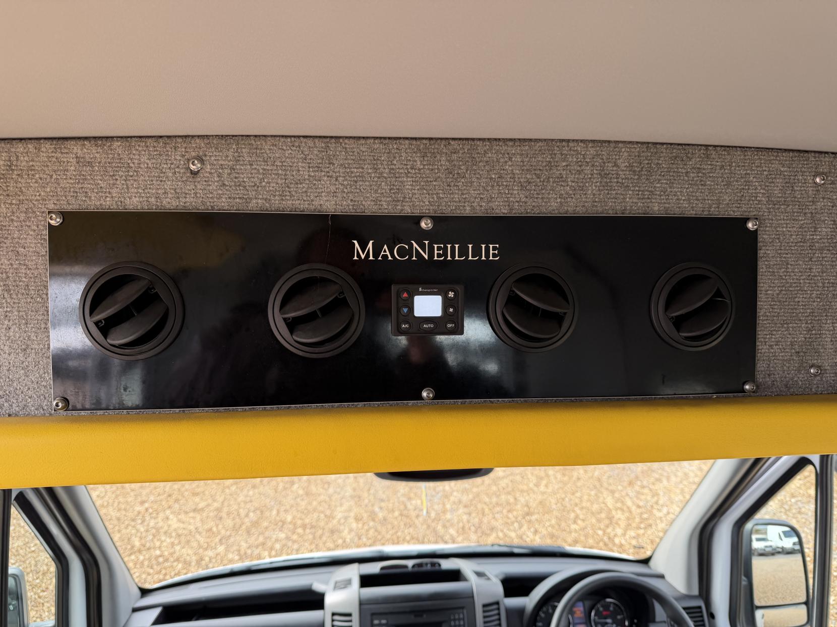 Mercedes-Benz Sprinter 2.1 313 CDi Panel Van 4dr Diesel Manual RWD L2 (129 bhp)