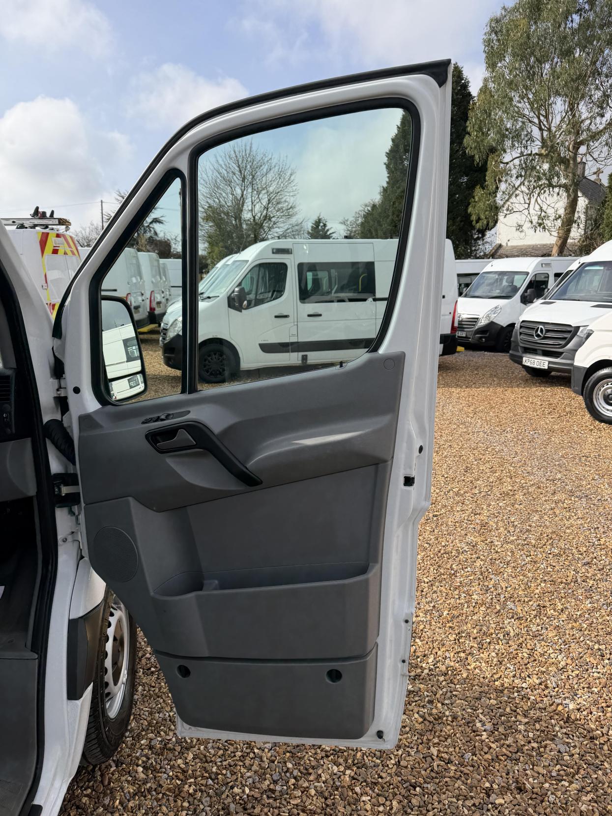 Mercedes-Benz Sprinter 2.1 313 CDi Panel Van 4dr Diesel Manual RWD L2 (129 bhp)