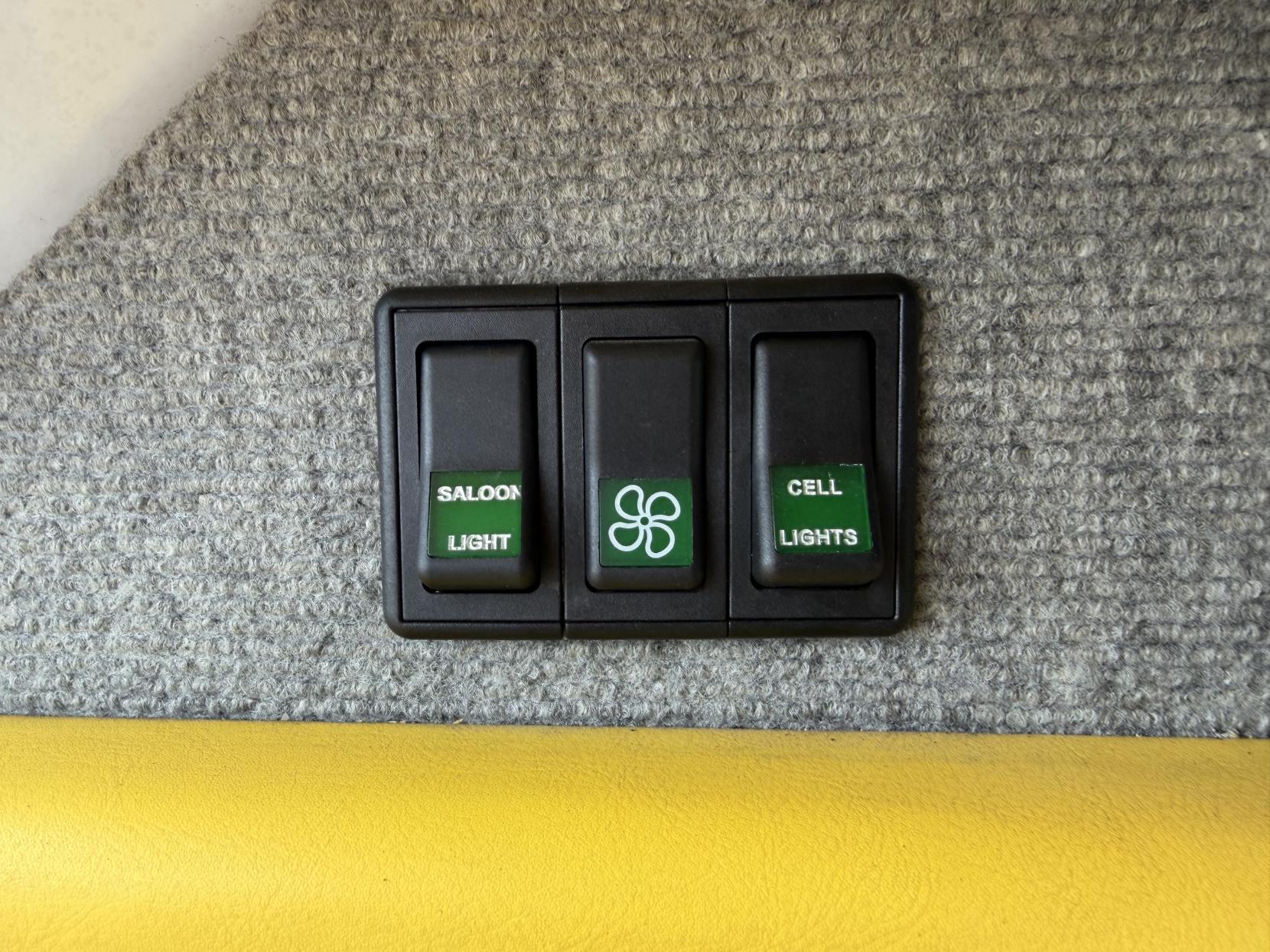 Mercedes-Benz Sprinter 2.1 313 CDi Panel Van 4dr Diesel Manual RWD L2 (129 bhp)