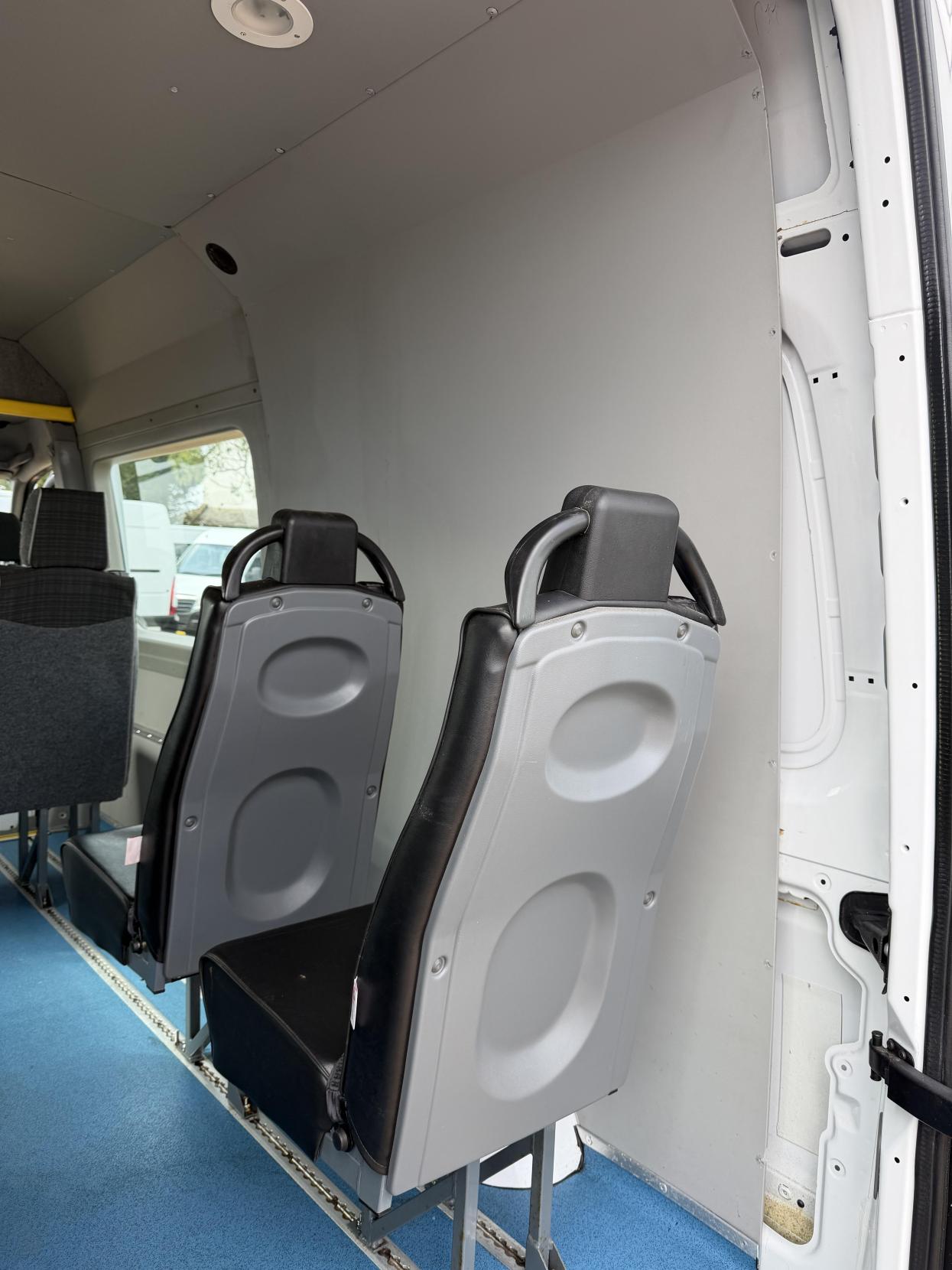 Mercedes-Benz Sprinter 2.1 313 CDi Panel Van 4dr Diesel Manual RWD L2 (129 bhp)