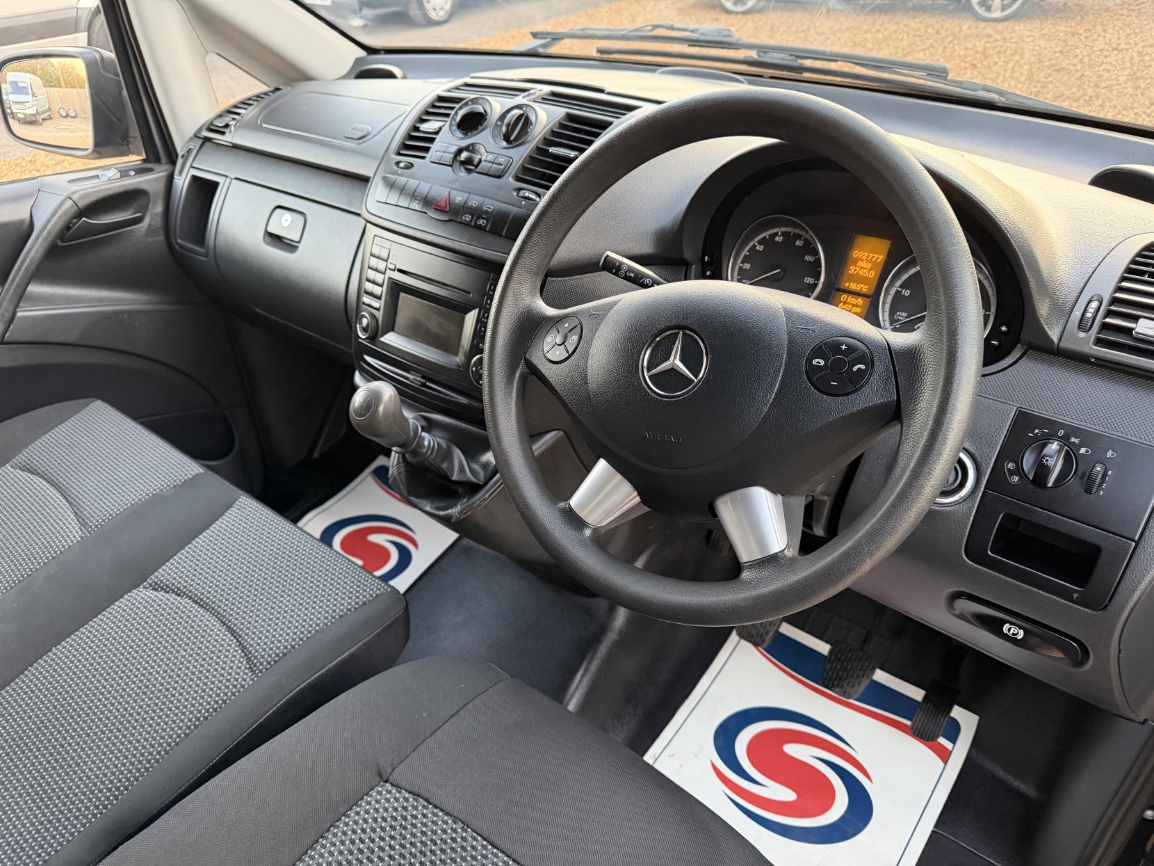 2015 Mercedes-Benz Vito 2.1 113 CDi Panel Van 5dr Diesel Manual L1 (198 g/km, 136 bhp) - Thumbnail 2