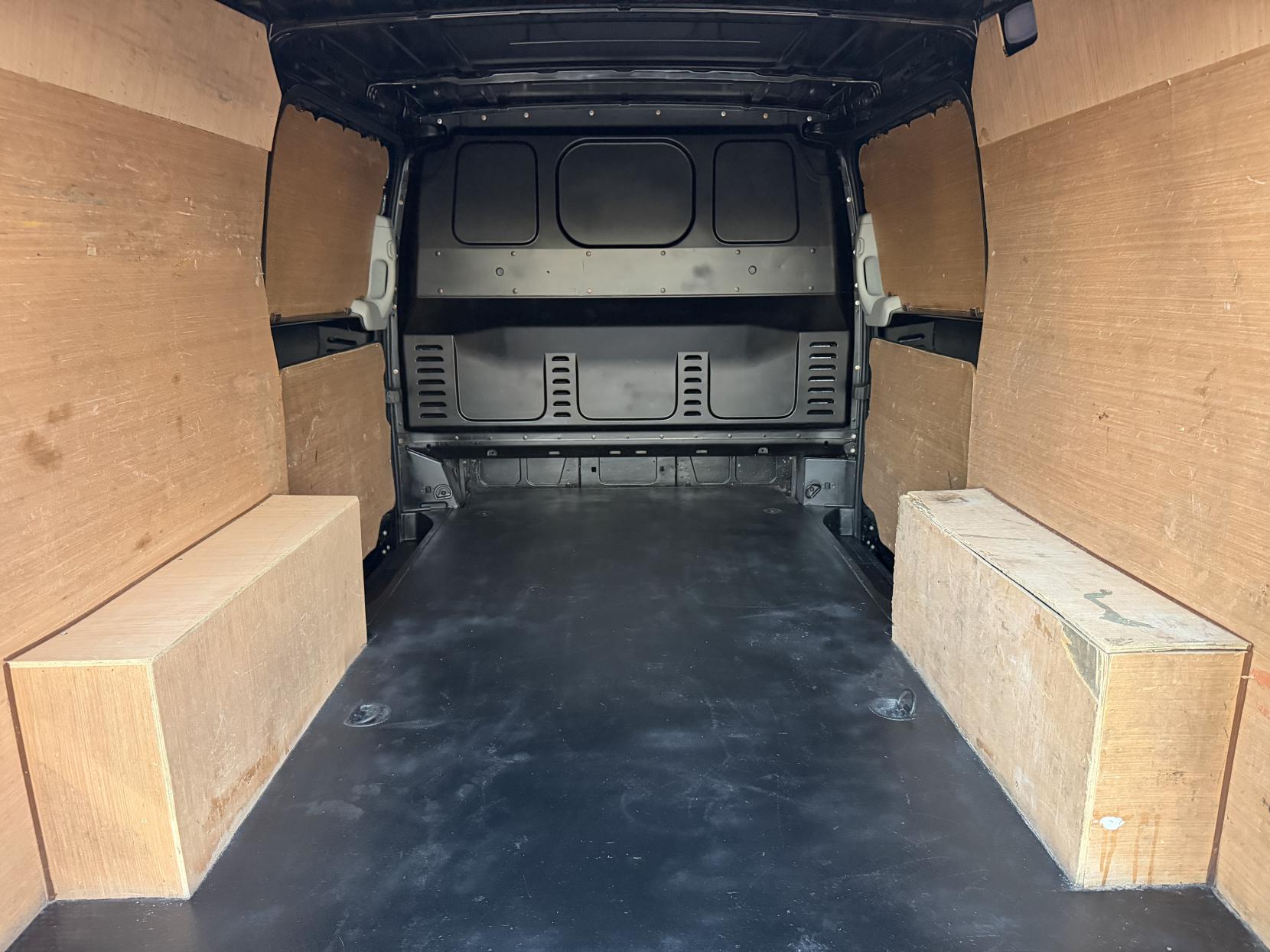 2015 Mercedes-Benz Vito 2.1 113 CDi Panel Van 5dr Diesel Manual L1 (198 g/km, 136 bhp) - Thumbnail 34
