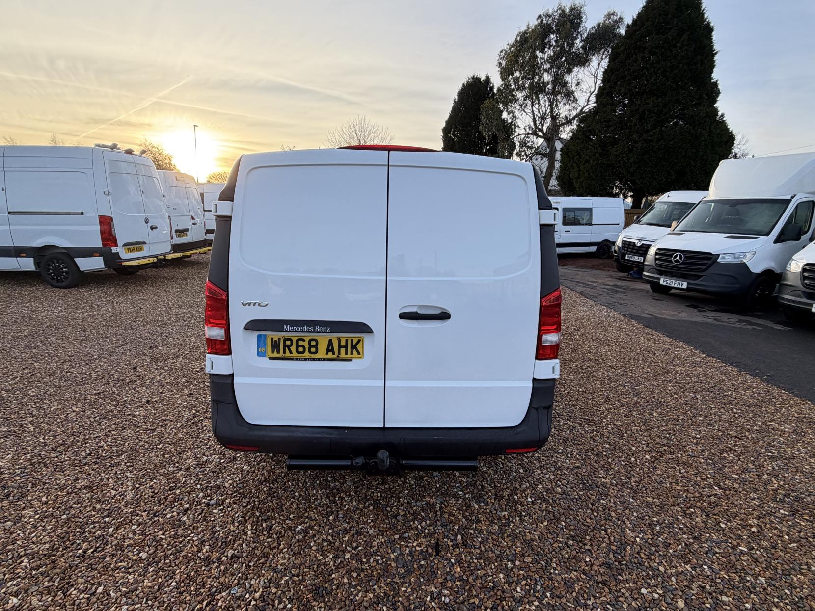 Mercedes-Benz Vito 2.1 114 CDI BlueTEC Panel Van 6dr Diesel Manual RWD L2 Euro 6 (136 ps)