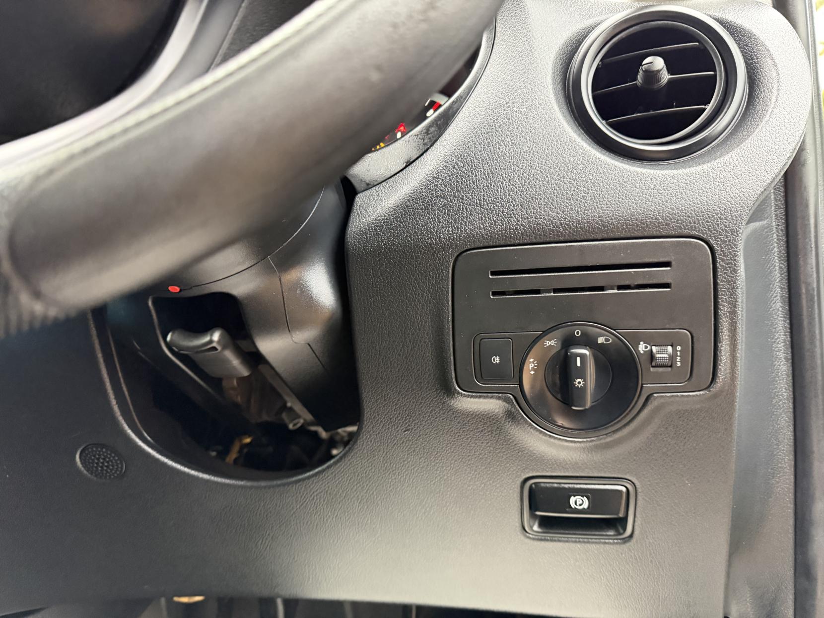 Mercedes-Benz Vito 2.1 114 CDI BlueTEC Panel Van 6dr Diesel Manual RWD L2 Euro 6 (136 ps)