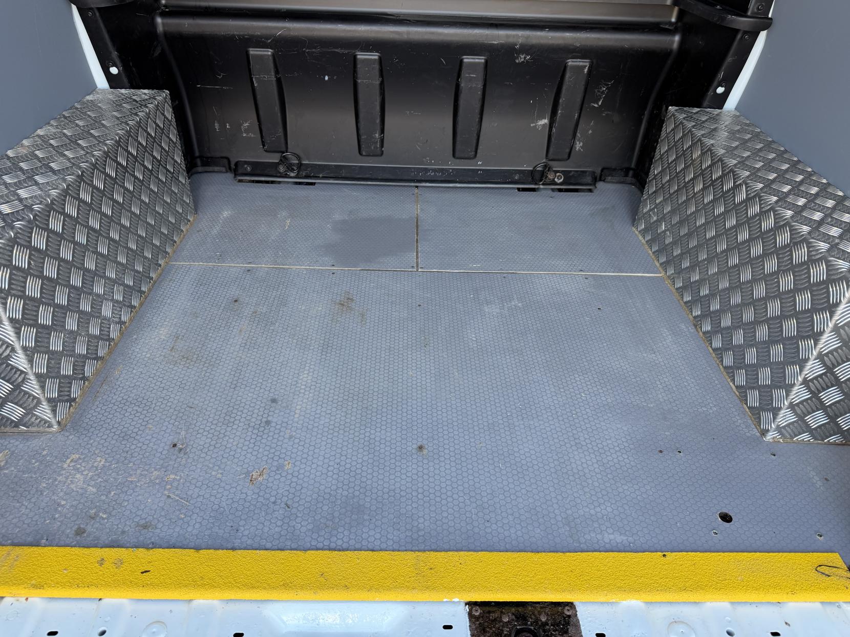 Ford Transit Custom 2.0 TDCi 310 Panel Van 5dr Diesel Manual L2 H1 (167 g/km, 104 bhp)