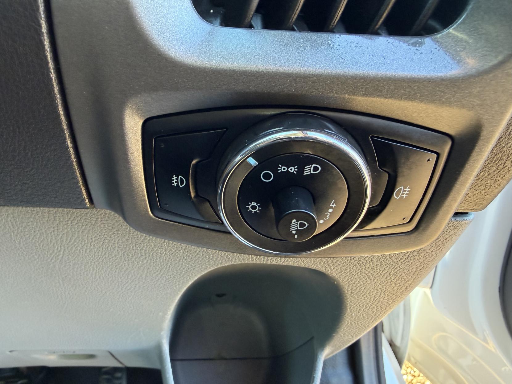 Ford Transit Custom 2.0 TDCi 310 Panel Van 5dr Diesel Manual L2 H1 (167 g/km, 104 bhp)