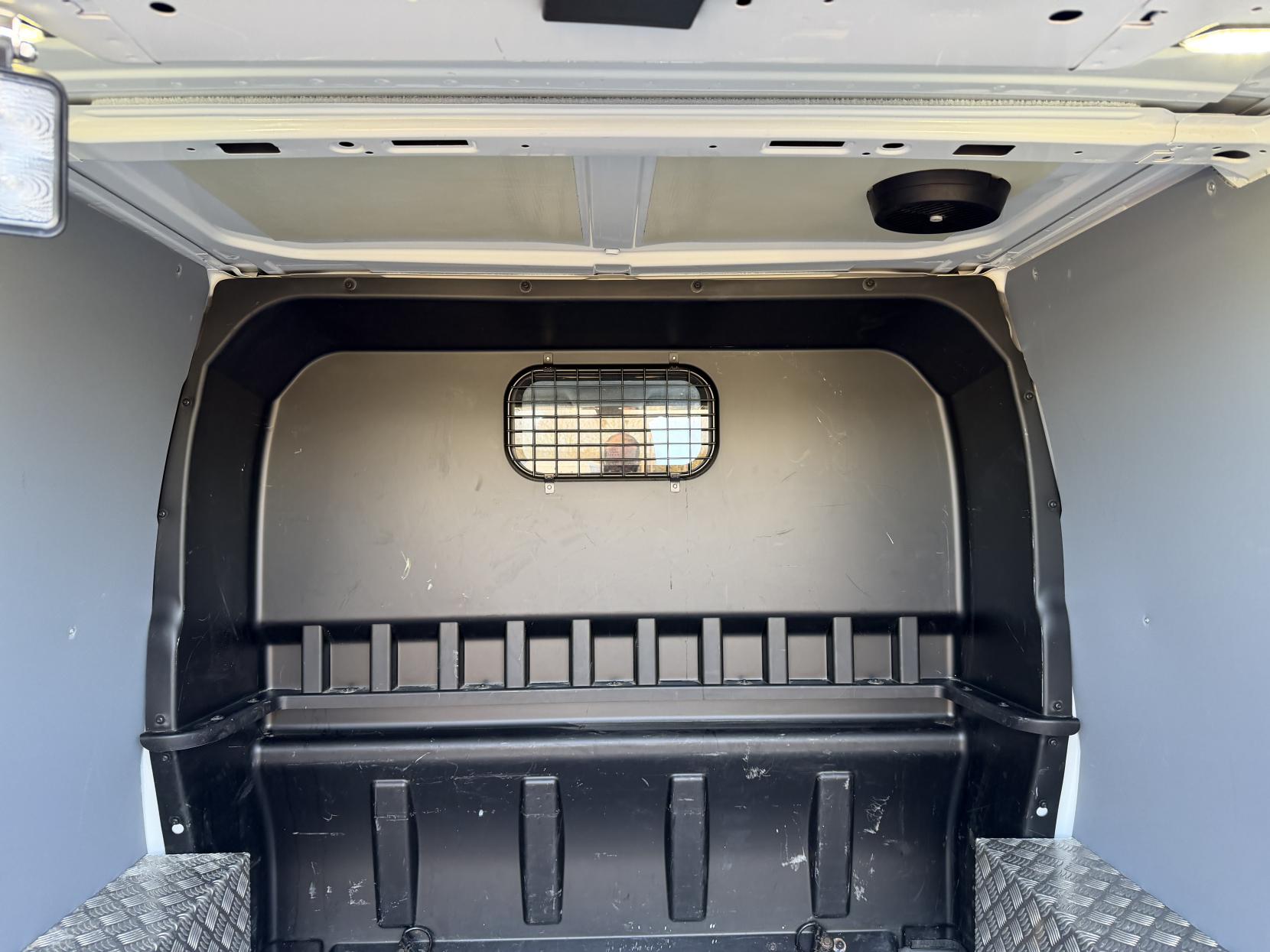 Ford Transit Custom 2.0 TDCi 310 Panel Van 5dr Diesel Manual L2 H1 (167 g/km, 104 bhp)