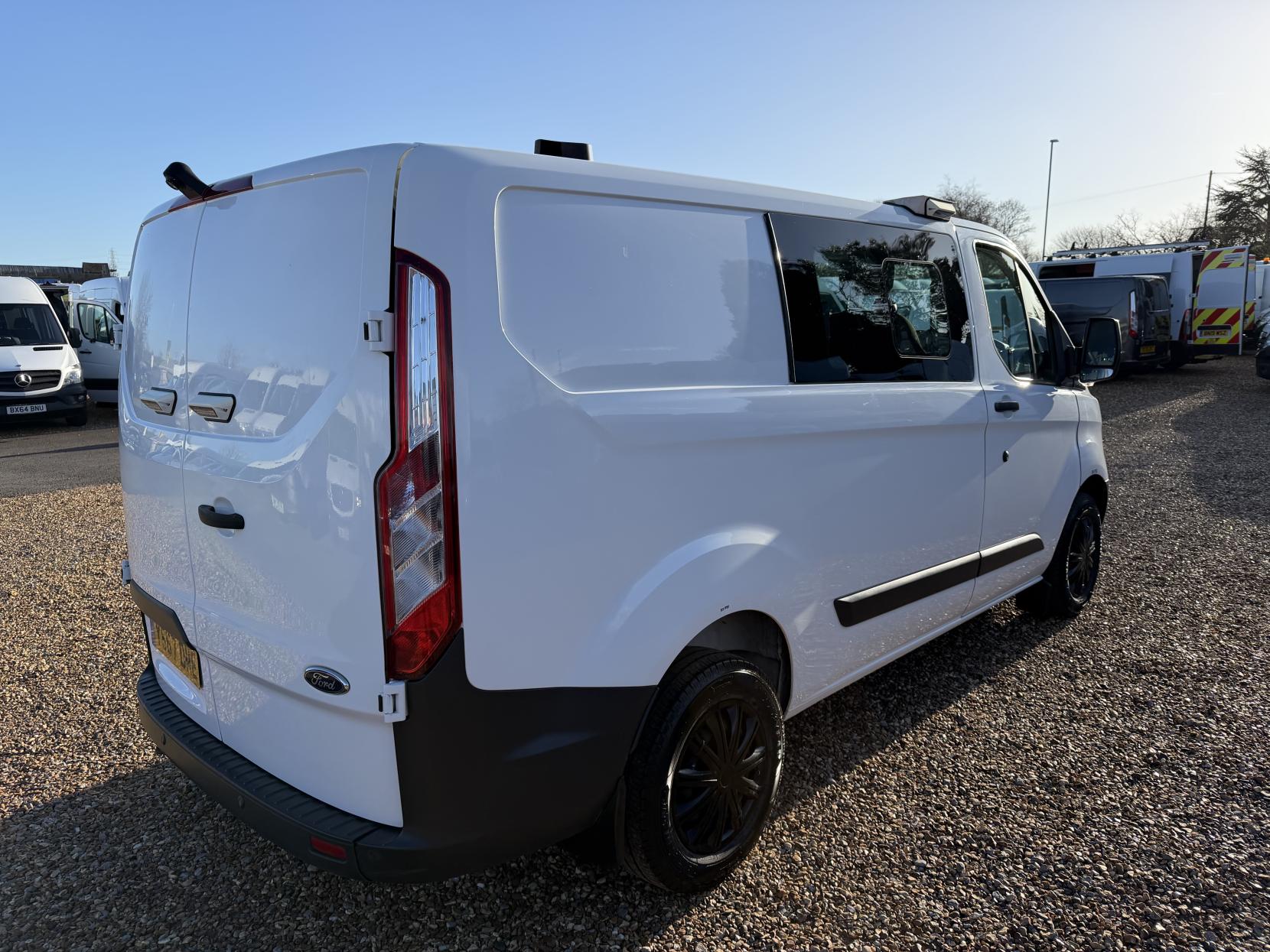 Ford Transit Custom 2.0 TDCi 310 Panel Van 5dr Diesel Manual L2 H1 (167 g/km, 104 bhp)