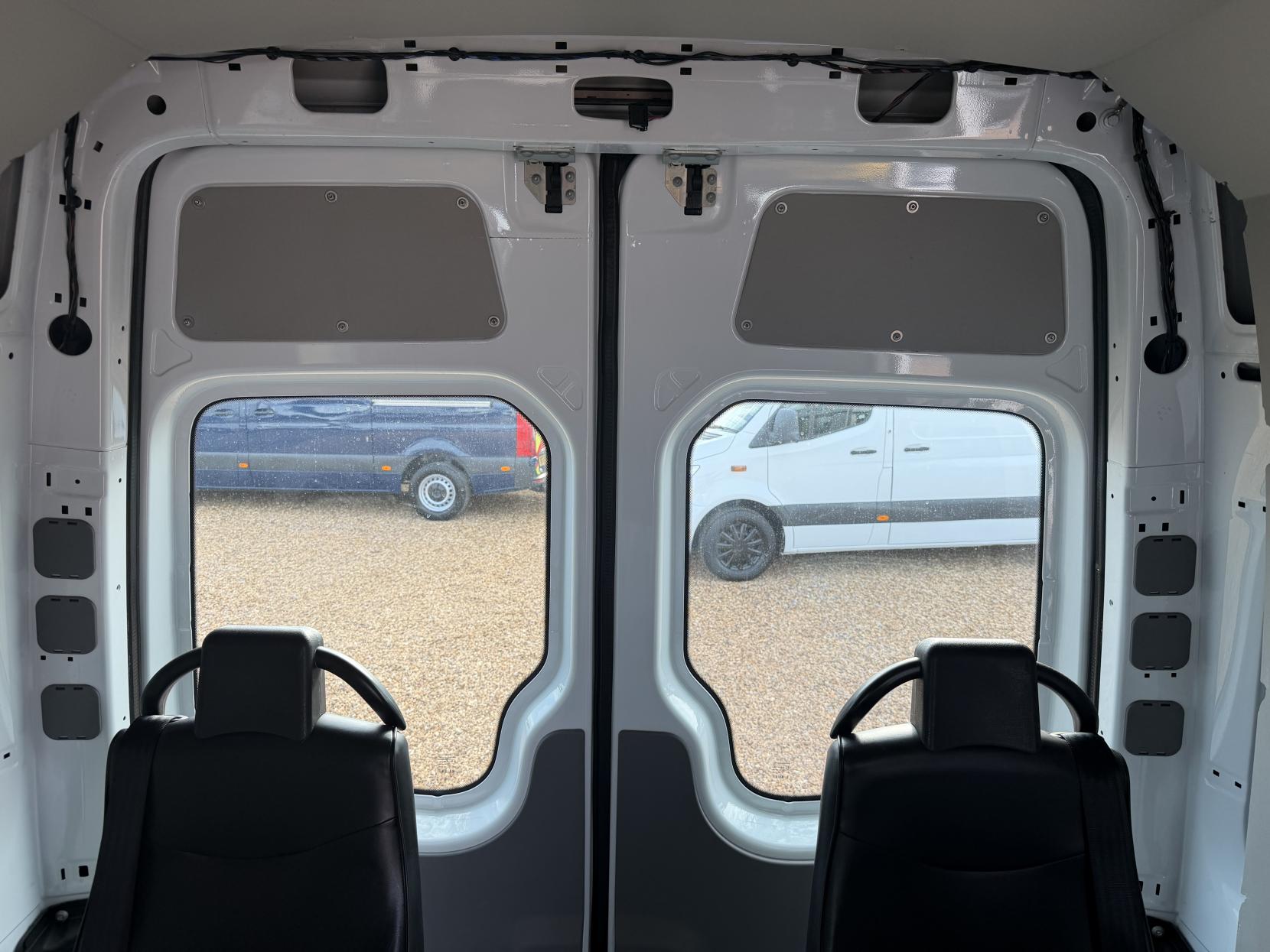 2014 Mercedes-Benz Sprinter 2.1 313 CDi Panel Van 4dr Diesel Manual RWD L2 (129 bhp) - Thumbnail 49