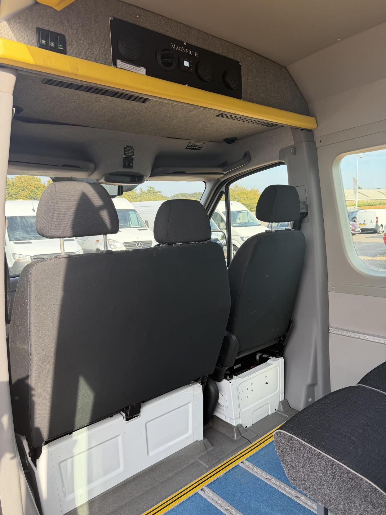 2014 Mercedes-Benz Sprinter 2.1 313 CDi Panel Van 4dr Diesel Manual RWD L2 (129 bhp) - Thumbnail 36