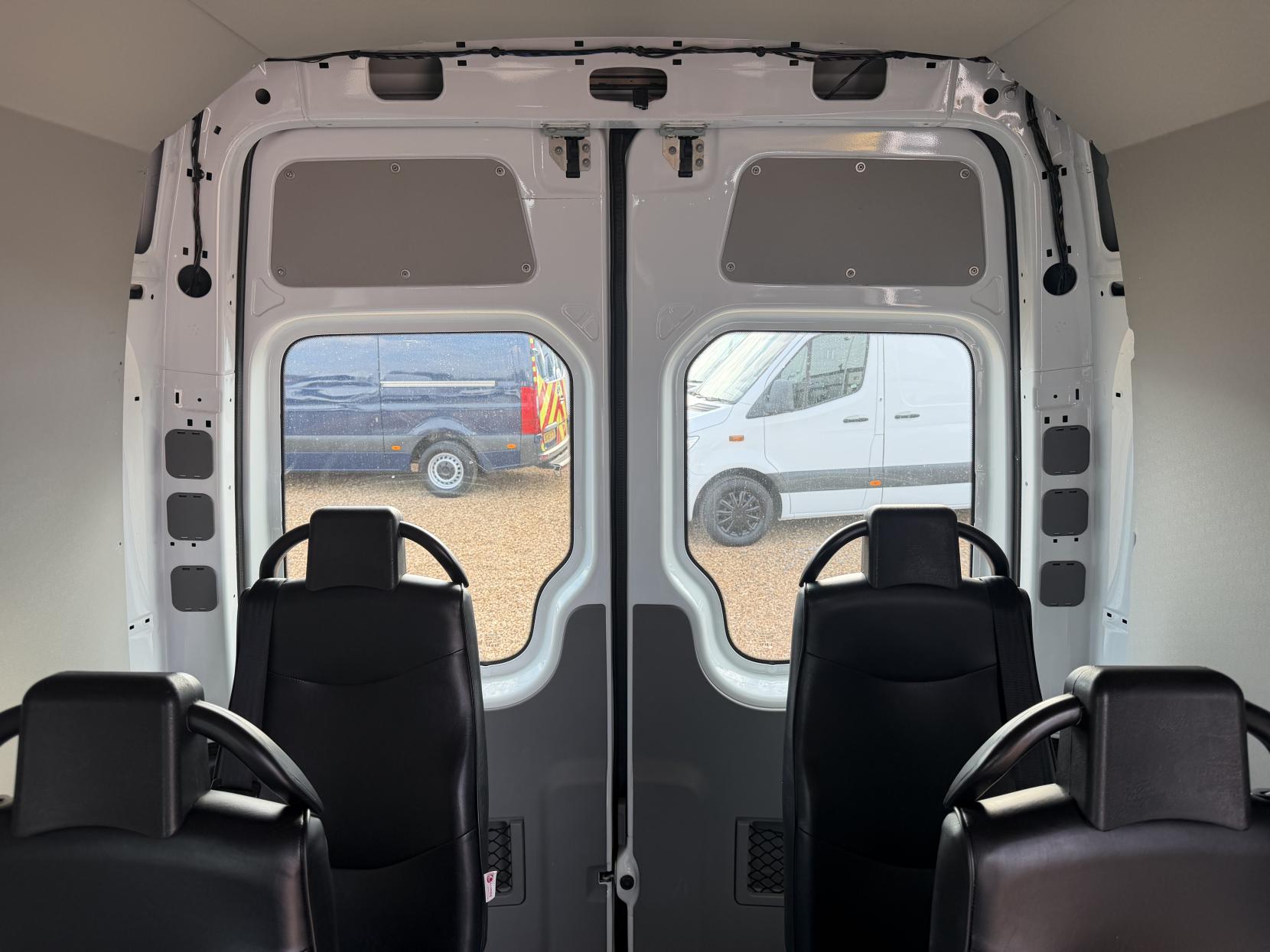 2014 Mercedes-Benz Sprinter 2.1 313 CDi Panel Van 4dr Diesel Manual RWD L2 (129 bhp) - Thumbnail 46