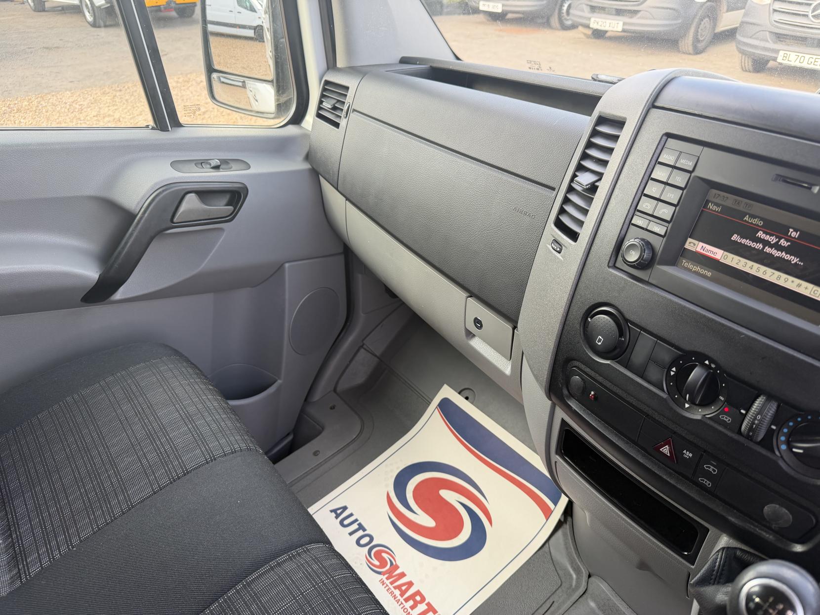 2014 Mercedes-Benz Sprinter 2.1 313 CDi Panel Van 4dr Diesel Manual RWD L2 (129 bhp) - Thumbnail 25