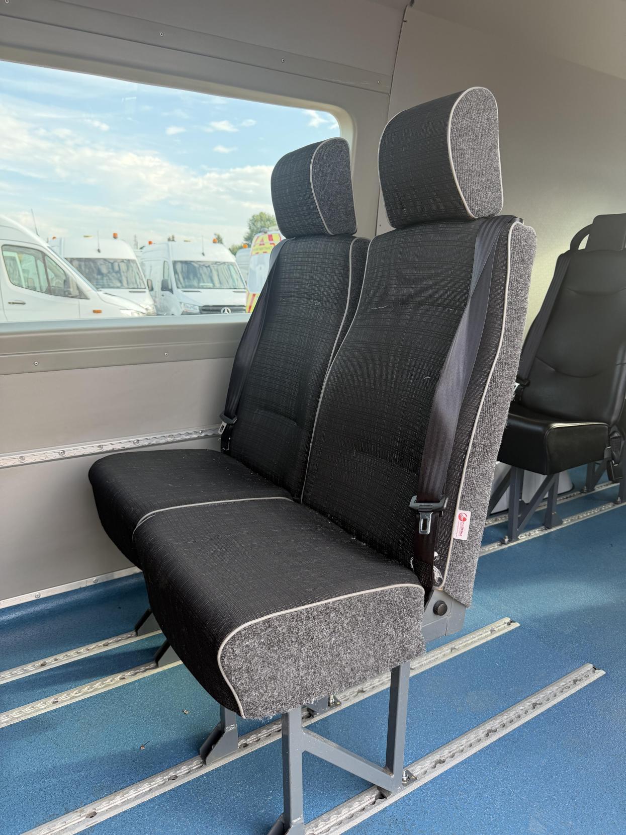 2014 Mercedes-Benz Sprinter 2.1 313 CDi Panel Van 4dr Diesel Manual RWD L2 (129 bhp) - Thumbnail 42