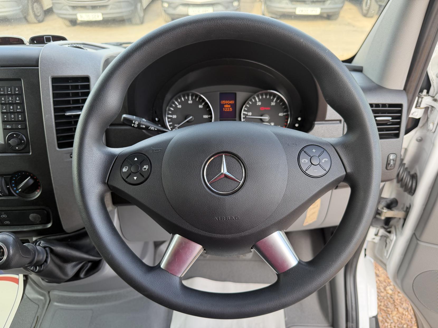 2014 Mercedes-Benz Sprinter 2.1 313 CDi Panel Van 4dr Diesel Manual RWD L2 (129 bhp) - Thumbnail 17