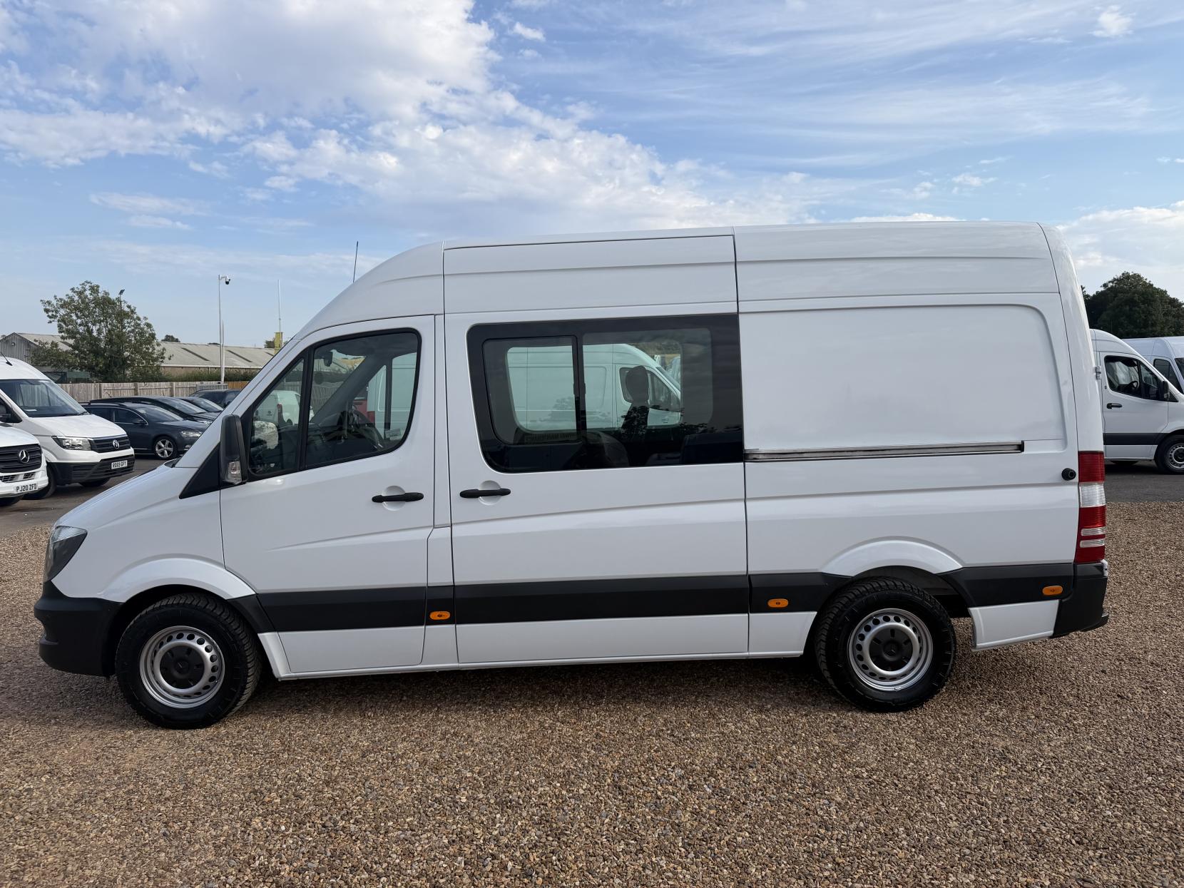2014 Mercedes-Benz Sprinter 2.1 313 CDi Panel Van 4dr Diesel Manual RWD L2 (129 bhp) - Thumbnail 8