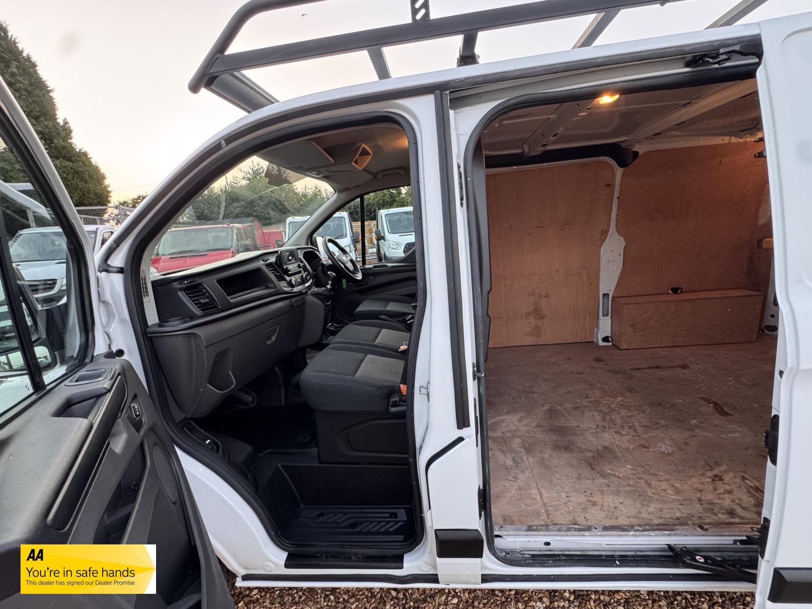 Ford Transit Custom 2.0 300 EcoBlue Leader Panel Van 5dr Diesel Manual L1 H1 Euro 6 (s/s) (105 ps)