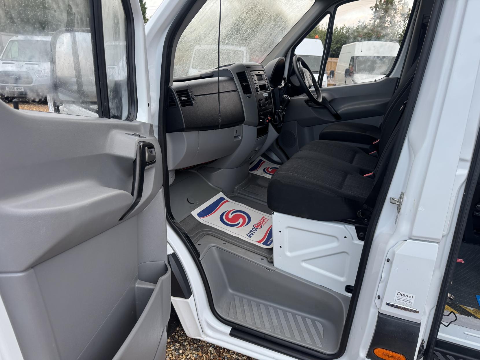 Mercedes-Benz Sprinter 2.1 314 CDi Panel Van 5dr Diesel Manual RWD L2 (213 g/km, 140 bhp)