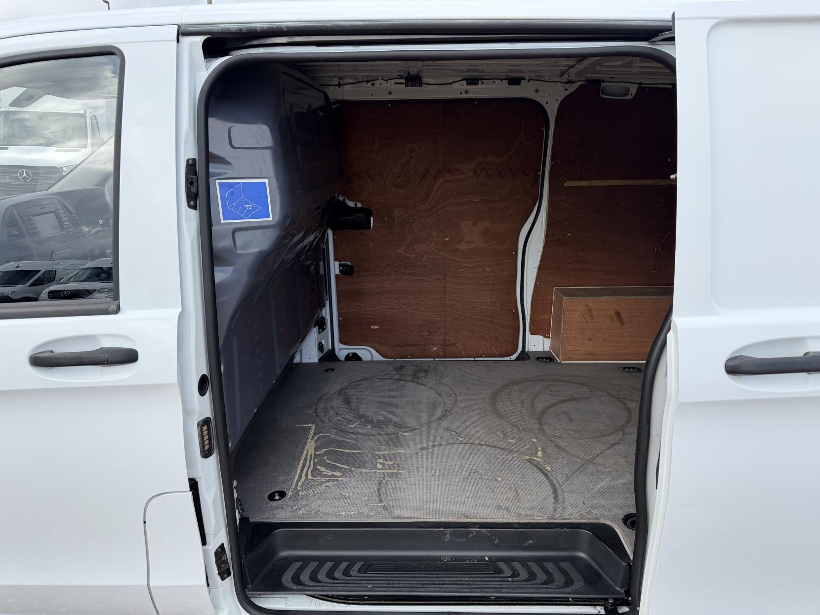 Mercedes-Benz Vito 2.1 114 CDI BlueTEC Panel Van 6dr Diesel Manual RWD L2 Euro 6 (136 ps)