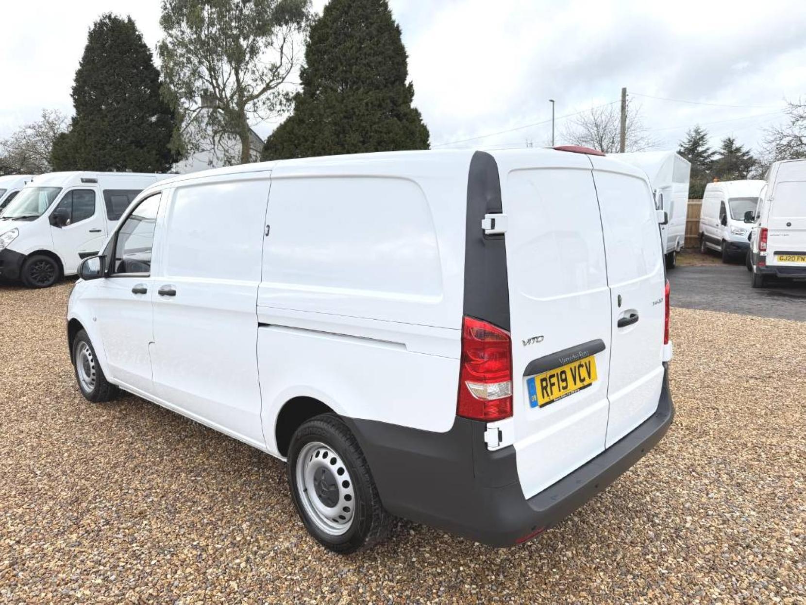 Mercedes-Benz Vito 2.1 114 CDI BlueTEC Panel Van 6dr Diesel Manual RWD L2 Euro 6 (136 ps)