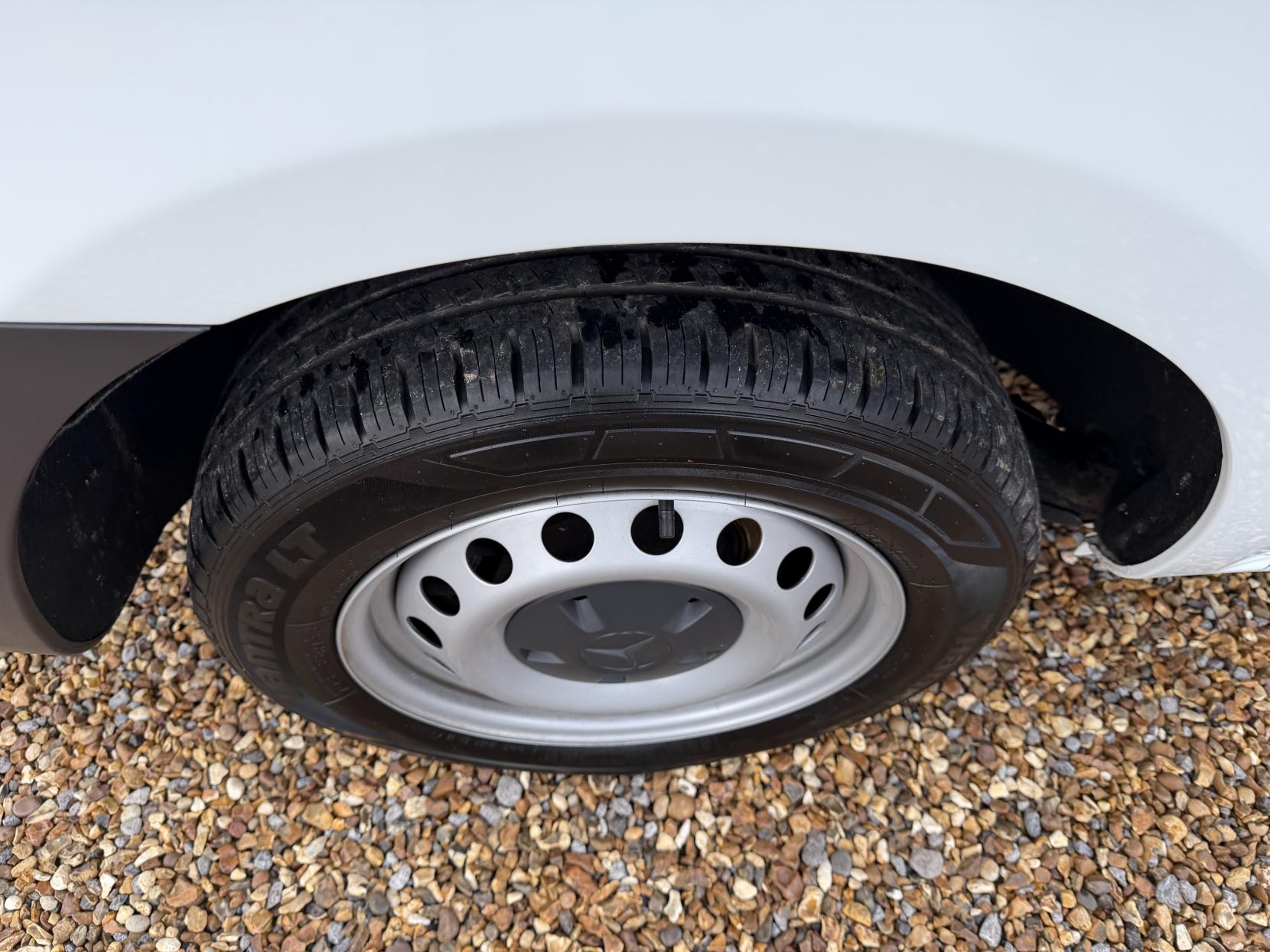 Mercedes-Benz Vito 2.1 114 CDI BlueTEC Panel Van 6dr Diesel Manual RWD L2 Euro 6 (136 ps)