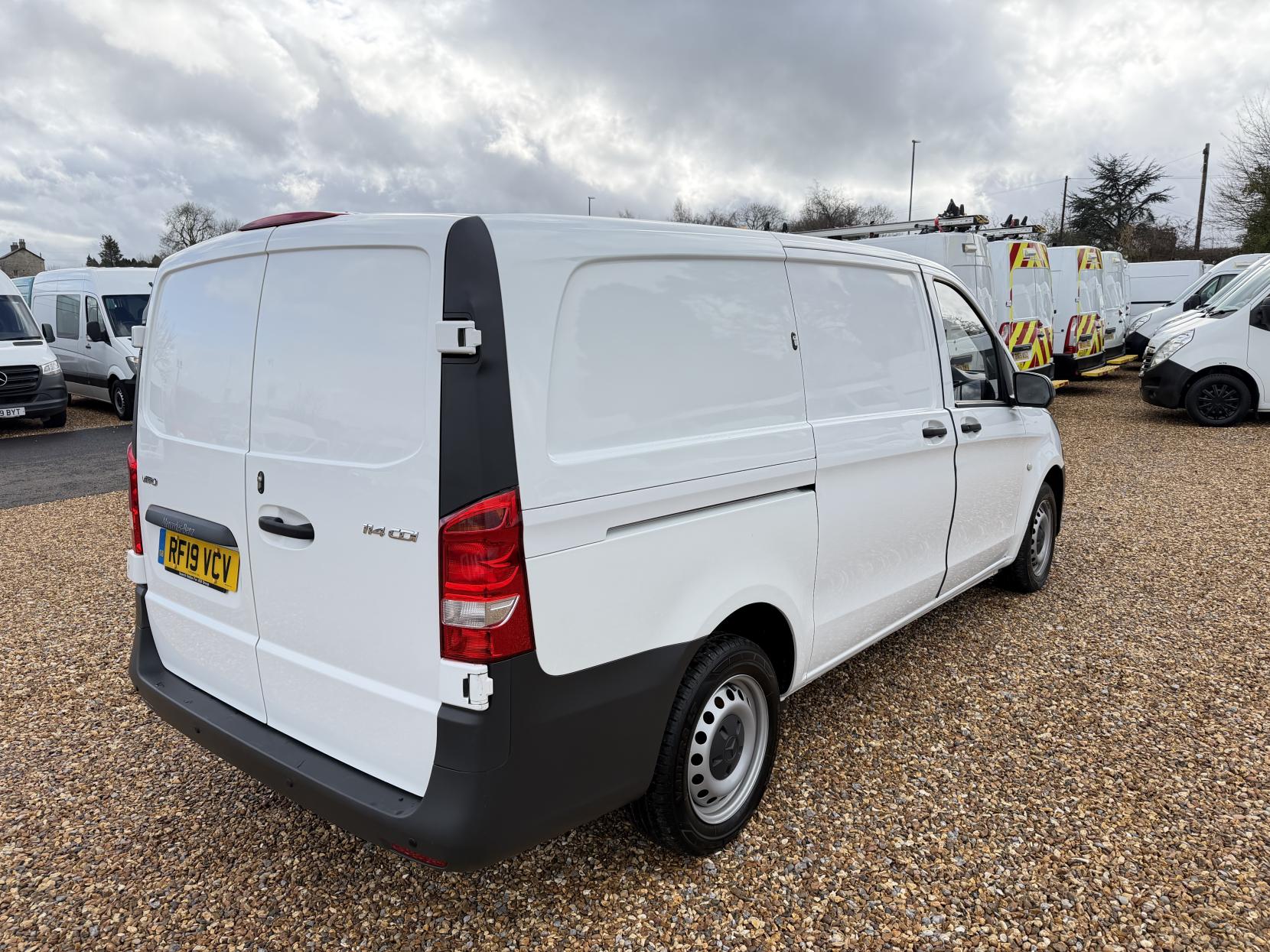 Mercedes-Benz Vito 2.1 114 CDI BlueTEC Panel Van 6dr Diesel Manual RWD L2 Euro 6 (136 ps)