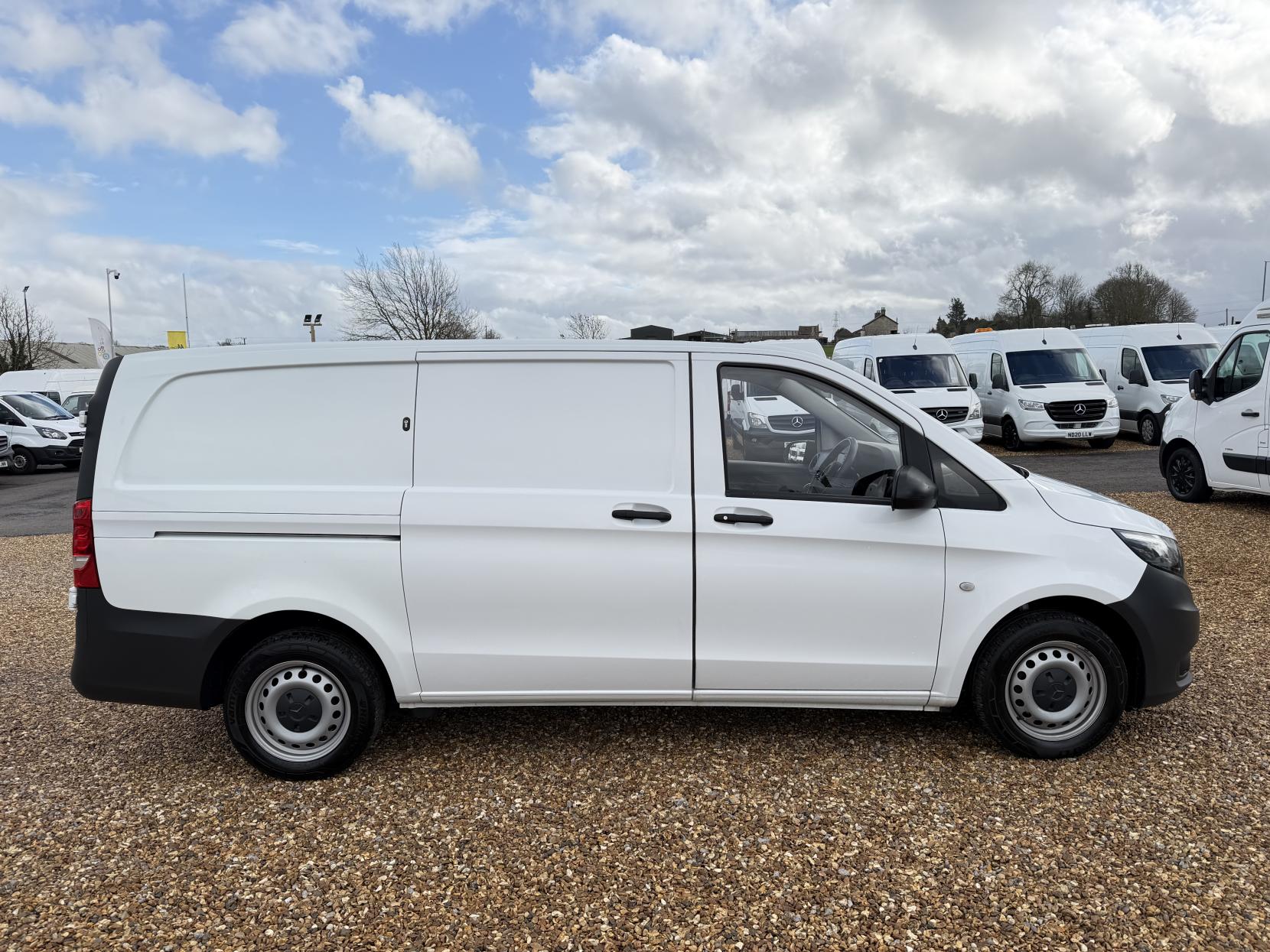 Mercedes-Benz Vito 2.1 114 CDI BlueTEC Panel Van 6dr Diesel Manual RWD L2 Euro 6 (136 ps)