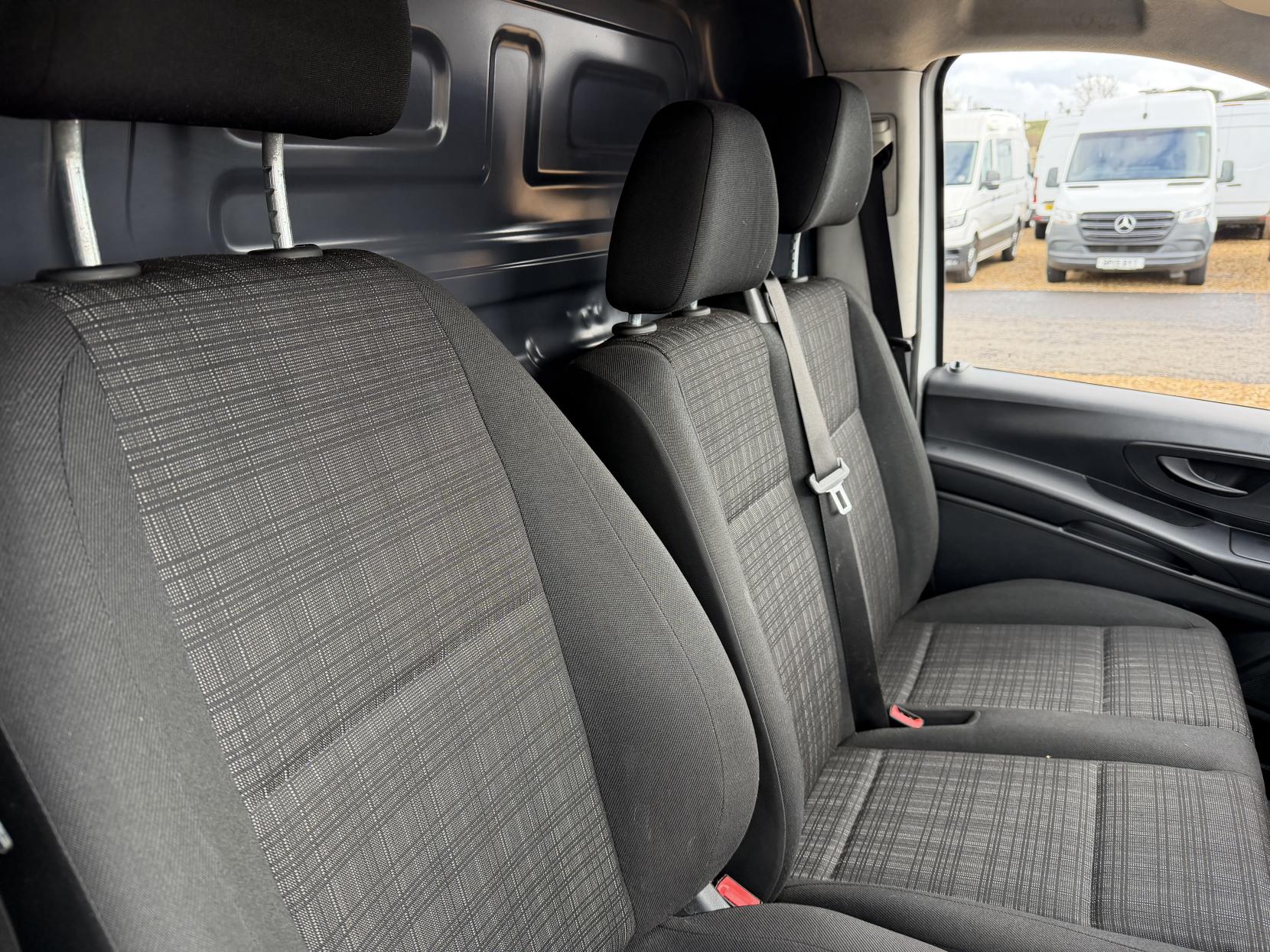 Mercedes-Benz Vito 2.1 114 CDI BlueTEC Panel Van 6dr Diesel Manual RWD L2 Euro 6 (136 ps)