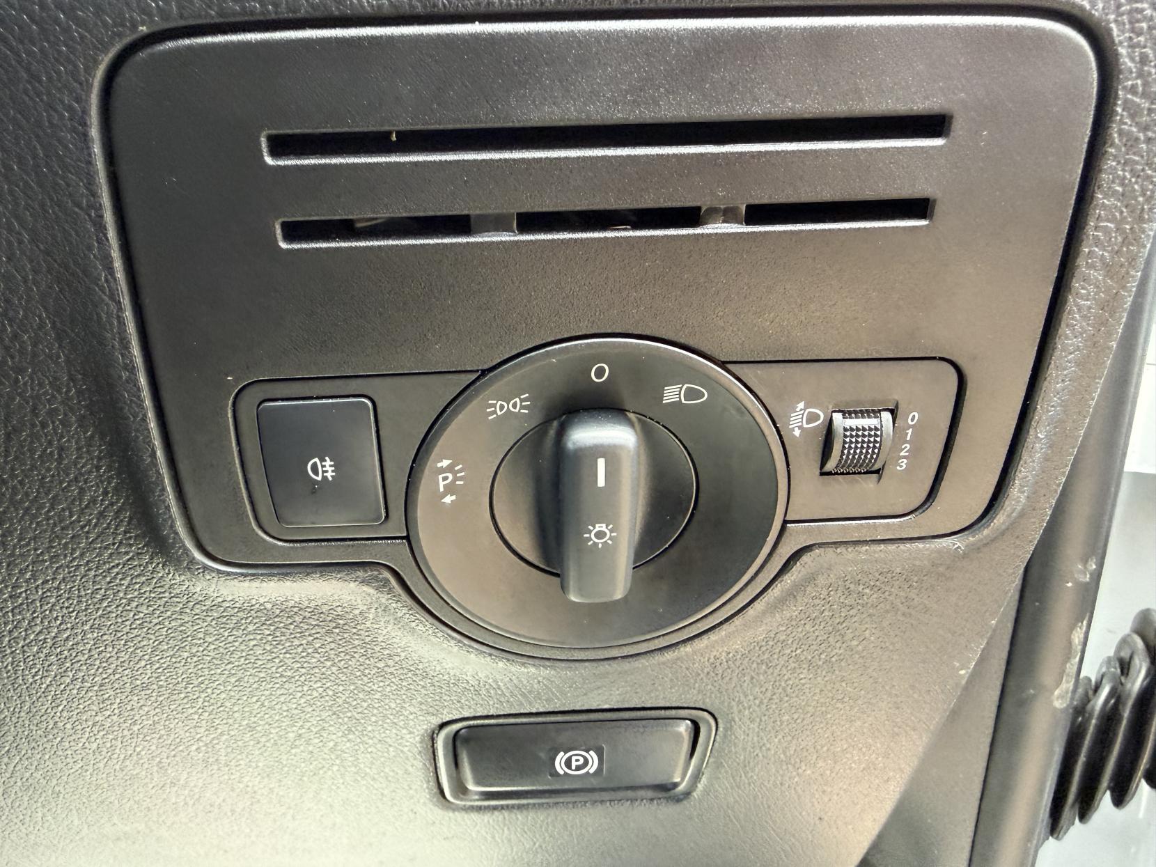 Mercedes-Benz Vito 2.1 114 CDI BlueTEC Panel Van 6dr Diesel Manual RWD L2 Euro 6 (136 ps)