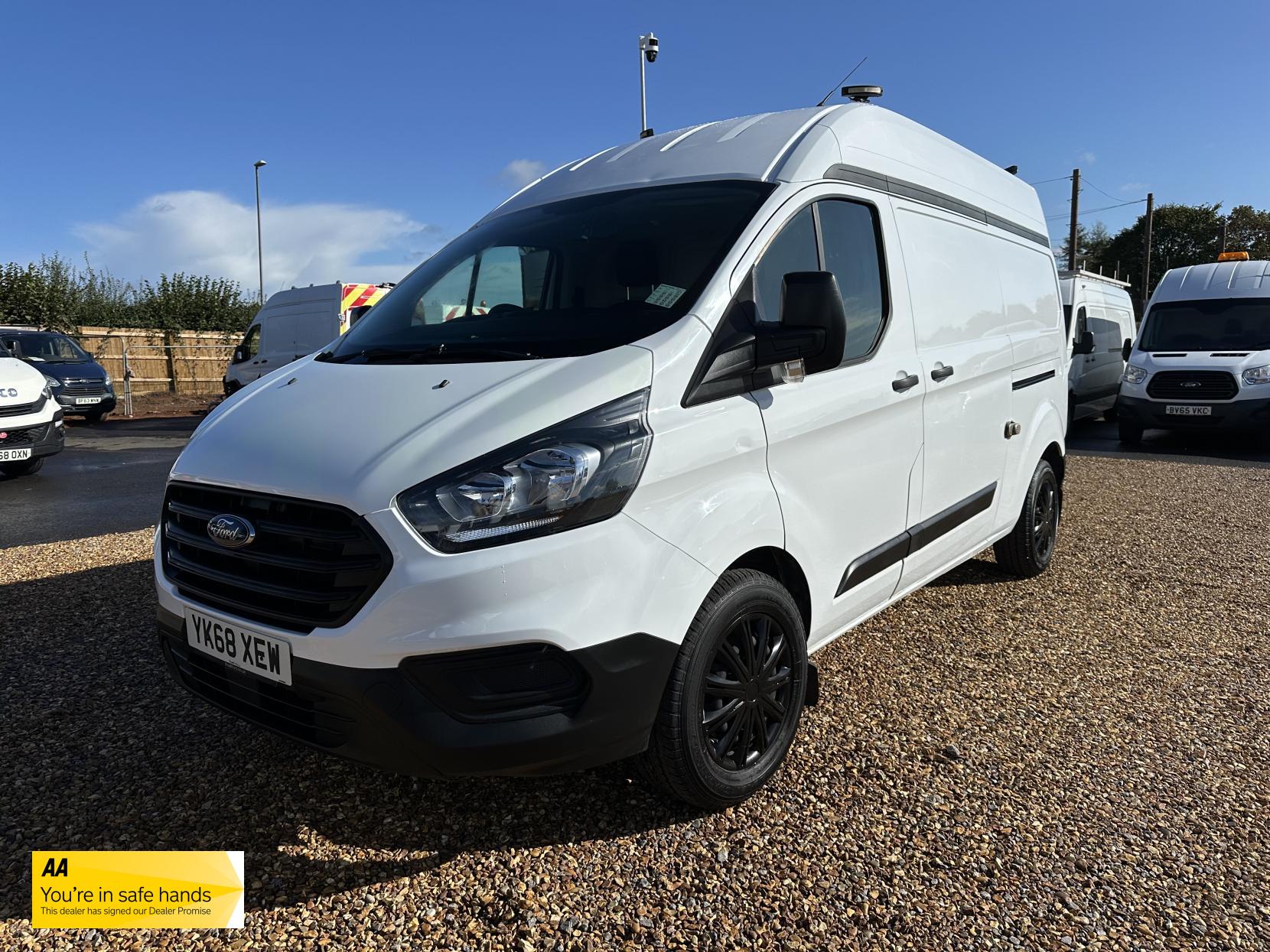 Ford Transit Custom 2.0 320 EcoBlue Panel Van 5dr Diesel Manual L2 H2 Euro 6 (130 ps)