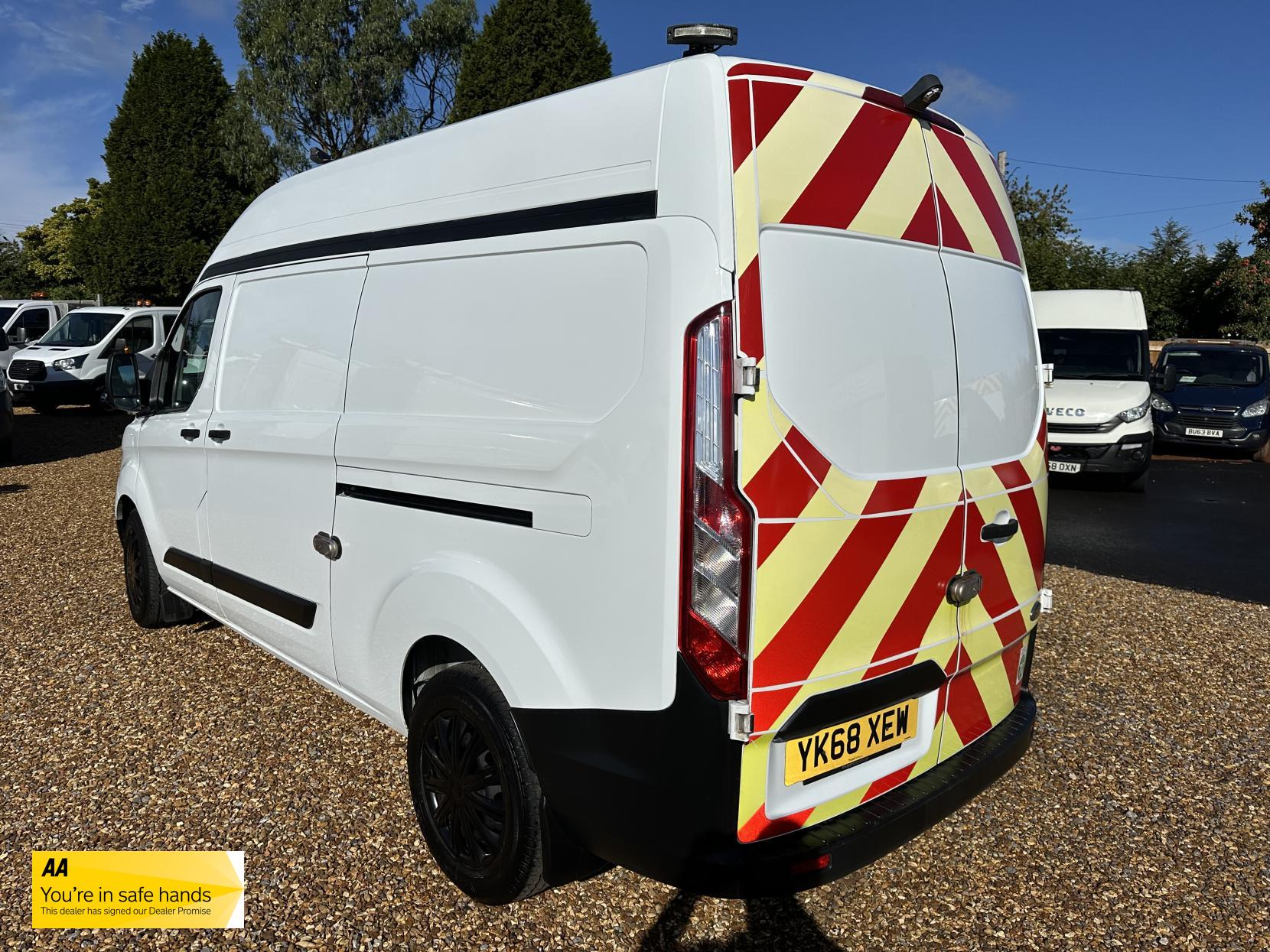 Ford Transit Custom 2.0 320 EcoBlue Panel Van 5dr Diesel Manual L2 H2 Euro 6 (130 ps)