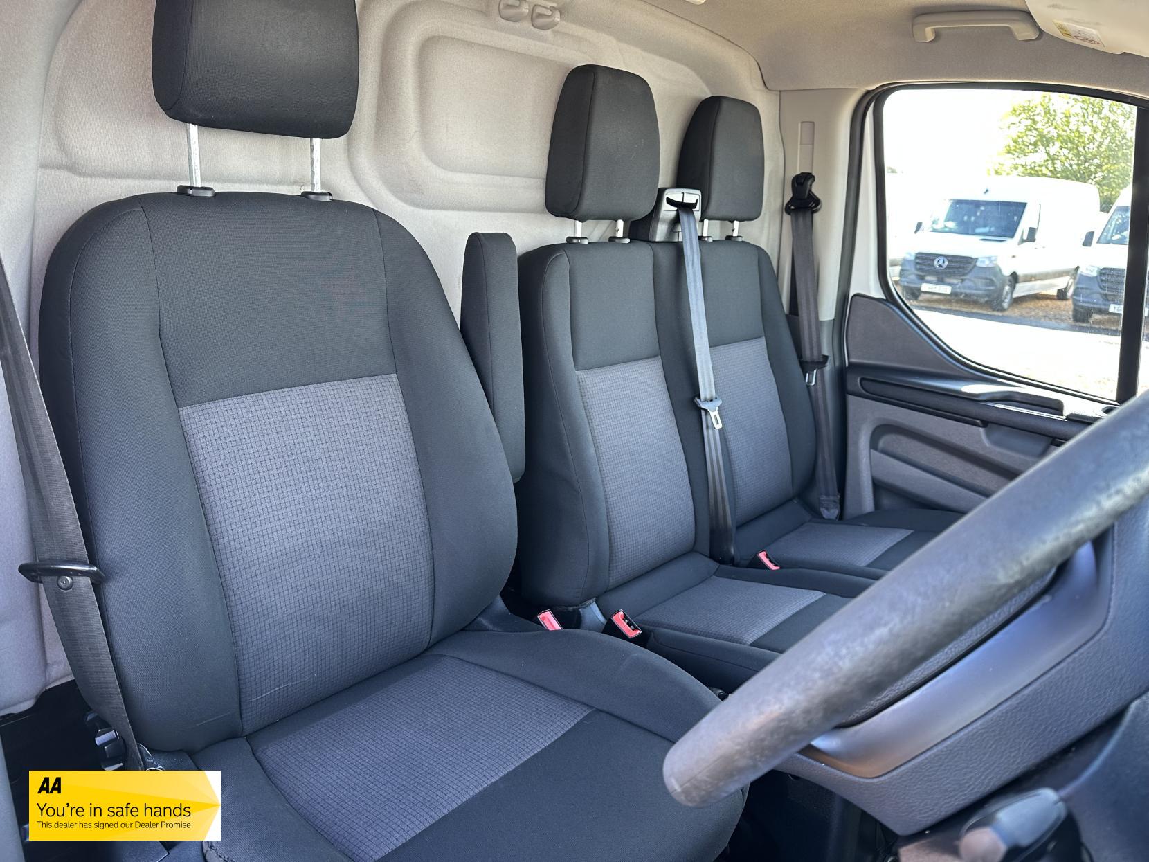 Ford Transit Custom 2.0 320 EcoBlue Panel Van 5dr Diesel Manual L2 H2 Euro 6 (130 ps)