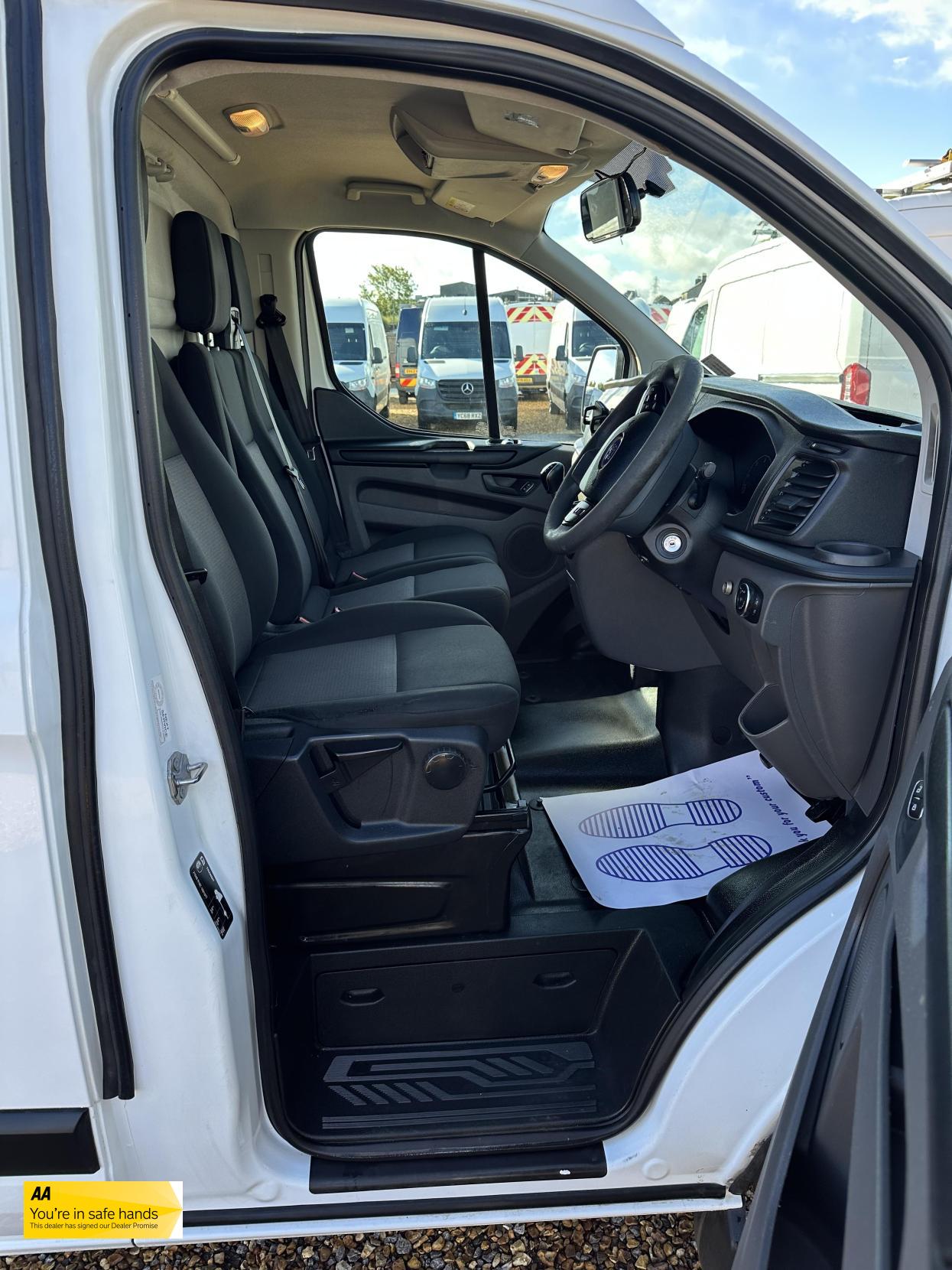 Ford Transit Custom 2.0 320 EcoBlue Panel Van 5dr Diesel Manual L2 H2 Euro 6 (130 ps)