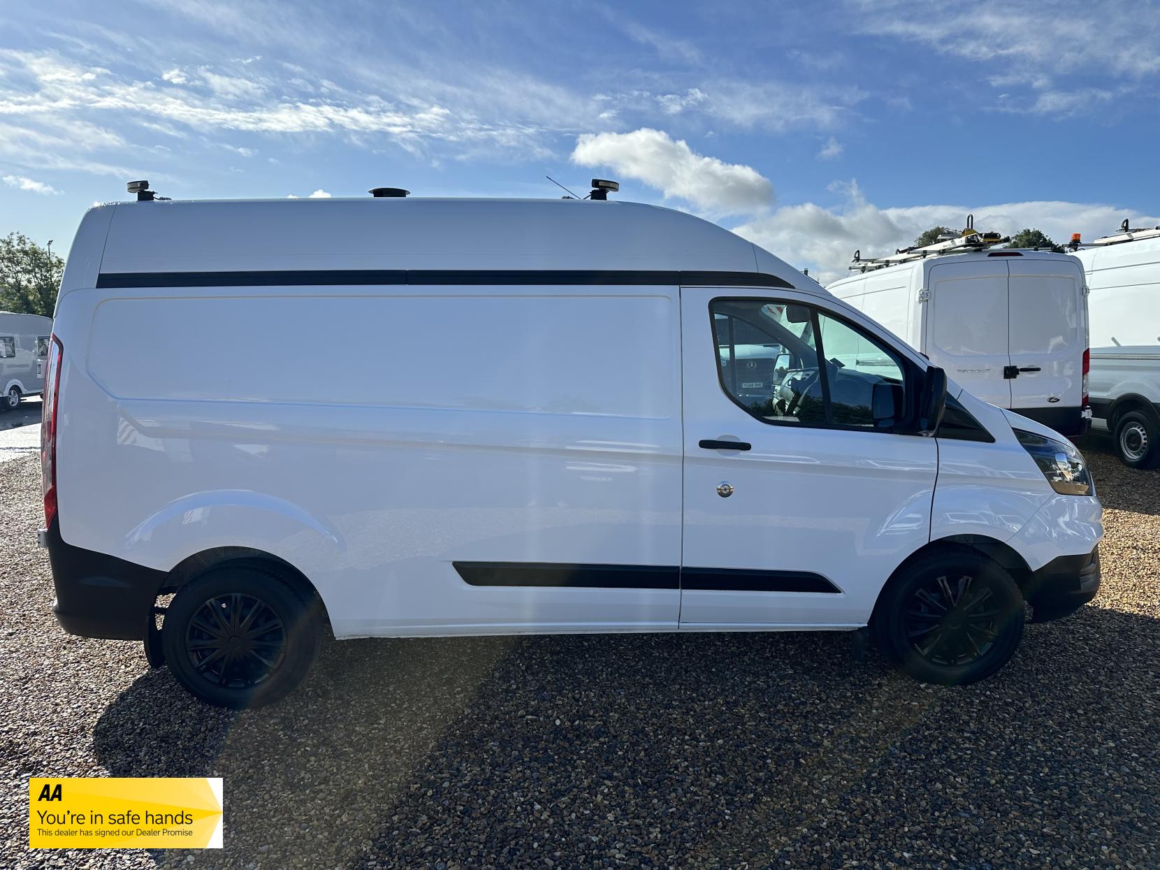 Ford Transit Custom 2.0 320 EcoBlue Panel Van 5dr Diesel Manual L2 H2 Euro 6 (130 ps)