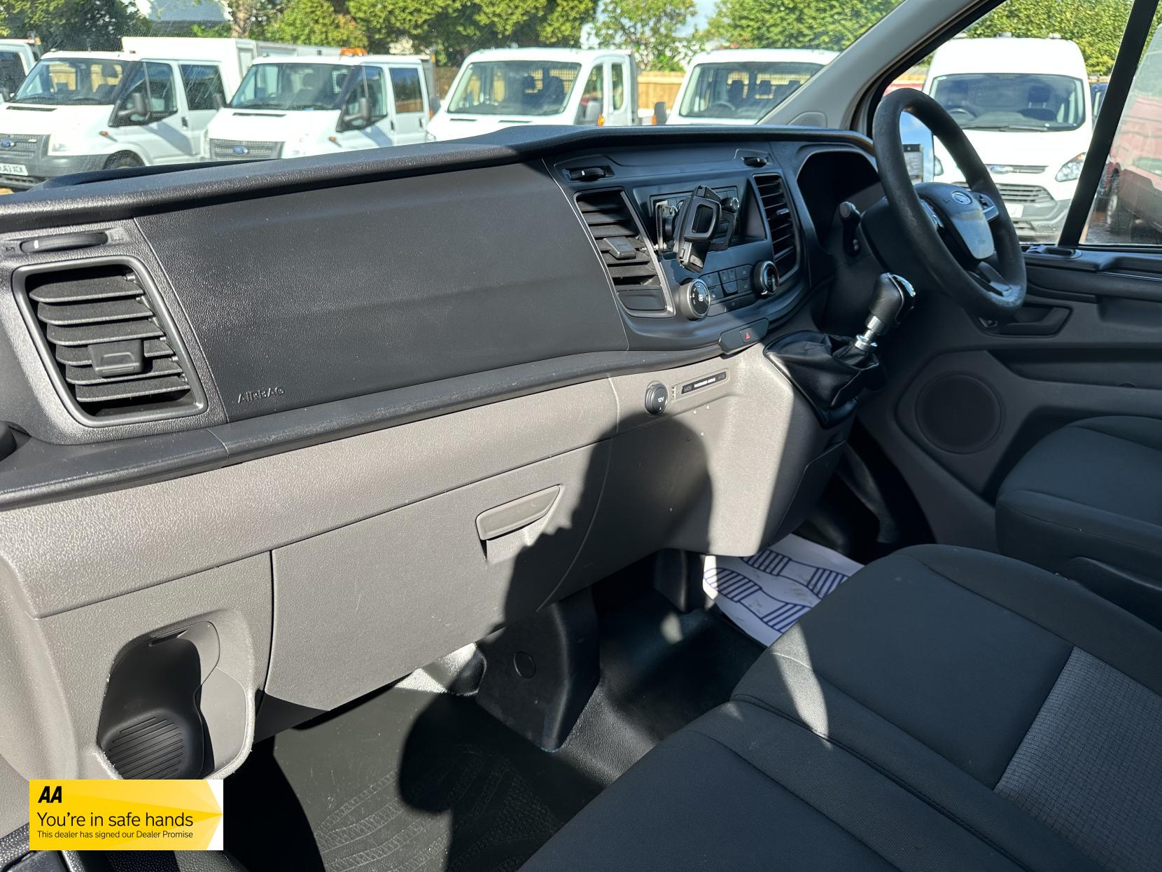 Ford Transit Custom 2.0 320 EcoBlue Panel Van 5dr Diesel Manual L2 H2 Euro 6 (130 ps)