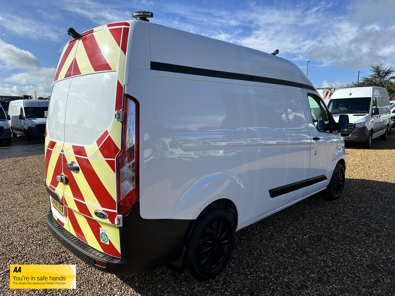 Ford Transit Custom 2.0 320 EcoBlue Panel Van 5dr Diesel Manual L2 H2 Euro 6 (130 ps)