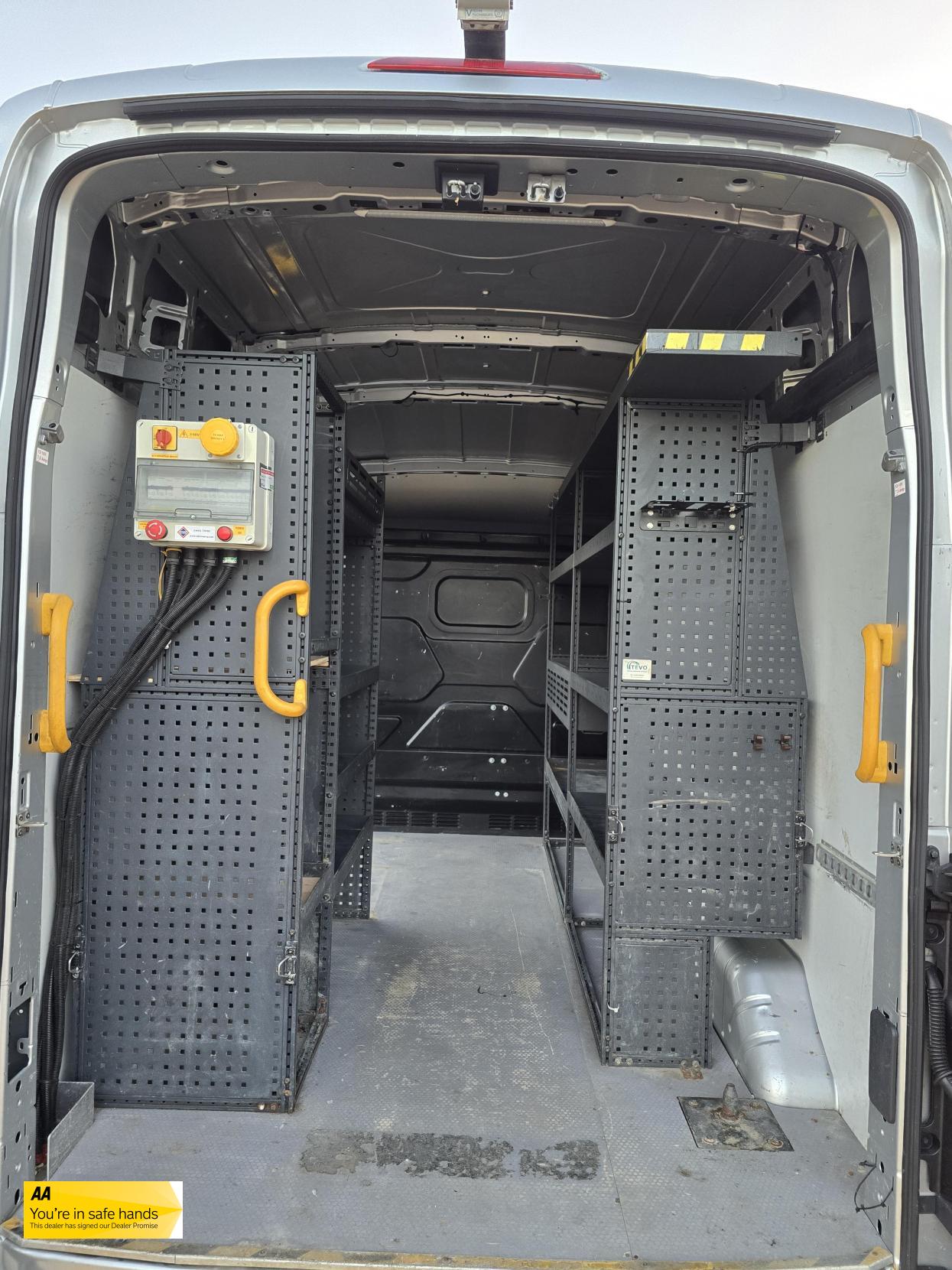 Ford Transit 2.2 TDCi 350 Panel Van 5dr Diesel Manual RWD L2 H3 Euro 5 (155 ps)