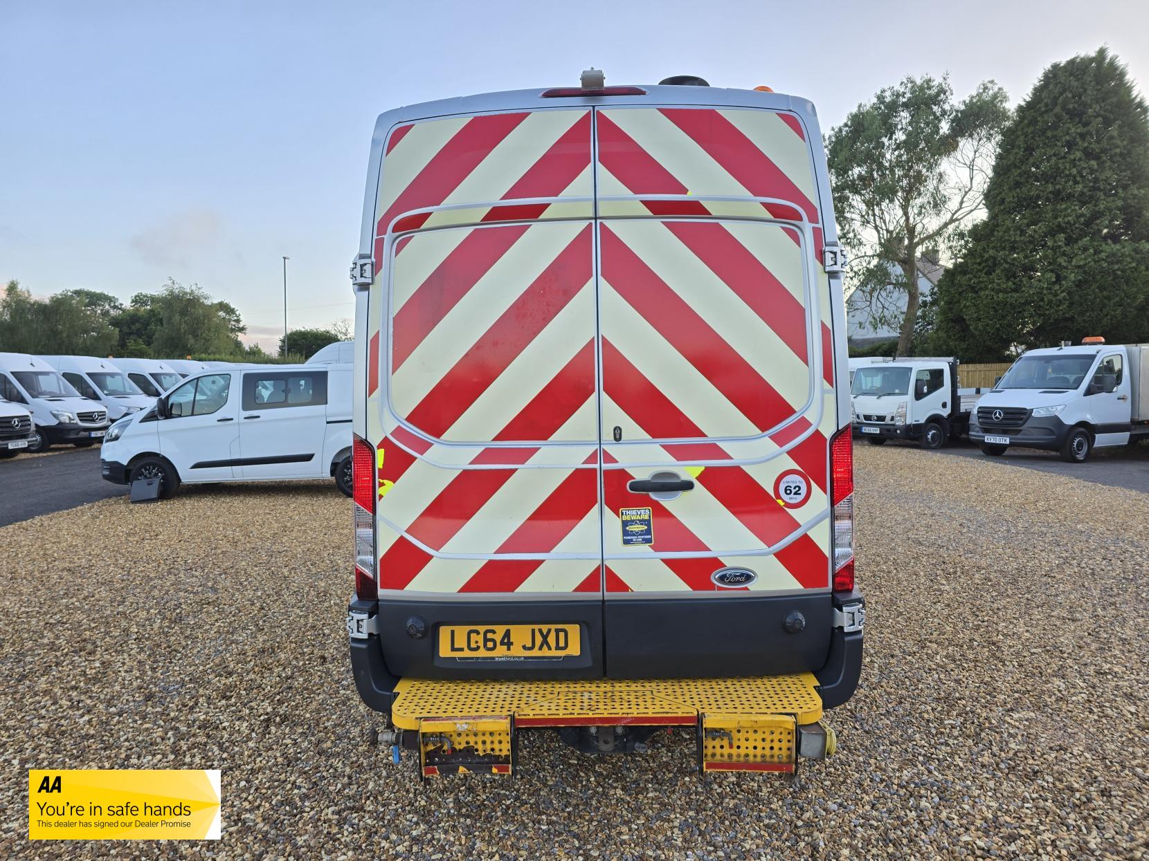 Ford Transit 2.2 TDCi 350 Panel Van 5dr Diesel Manual RWD L2 H3 Euro 5 (155 ps)