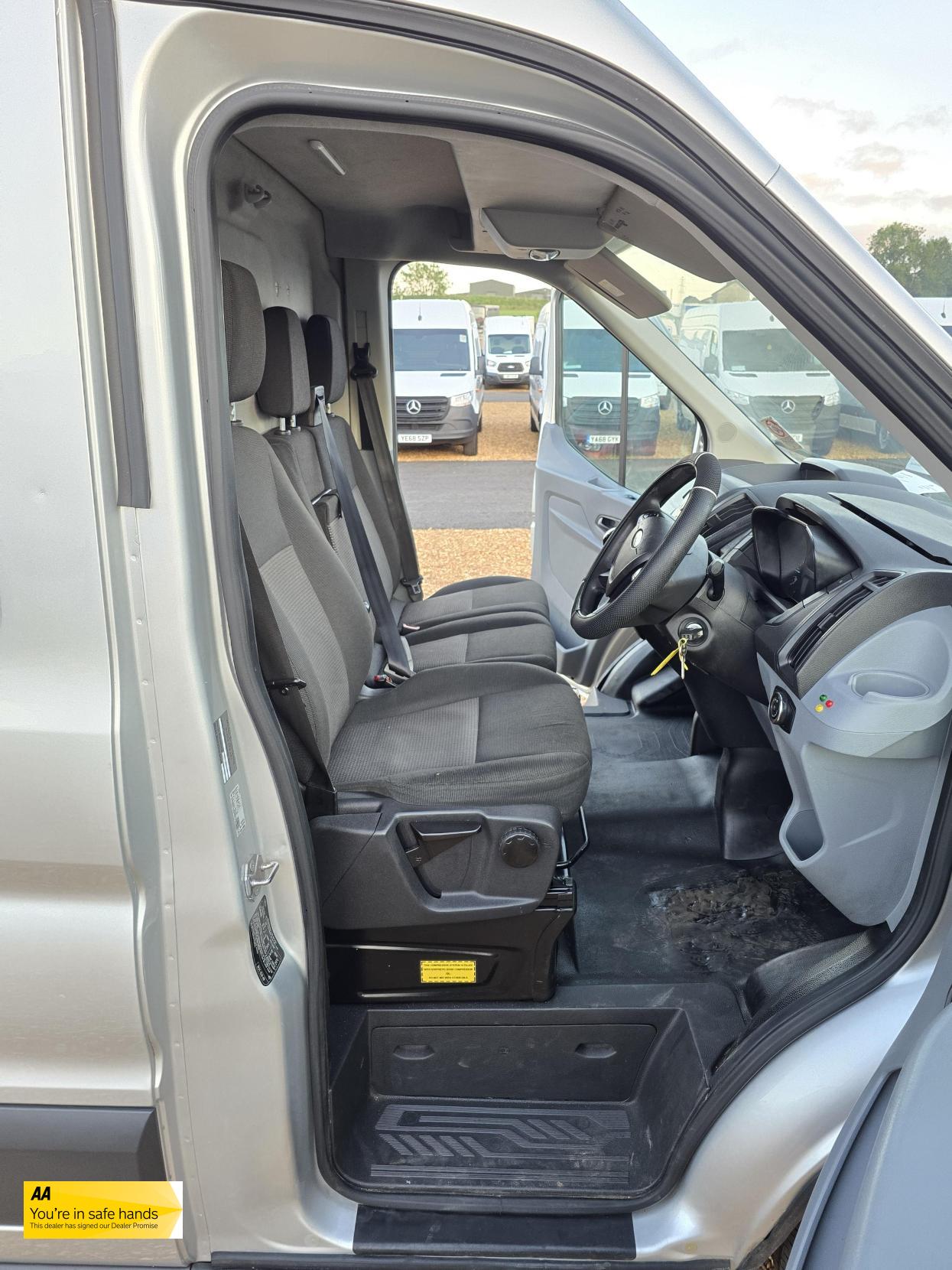 Ford Transit 2.2 TDCi 350 Panel Van 5dr Diesel Manual RWD L2 H3 Euro 5 (155 ps)