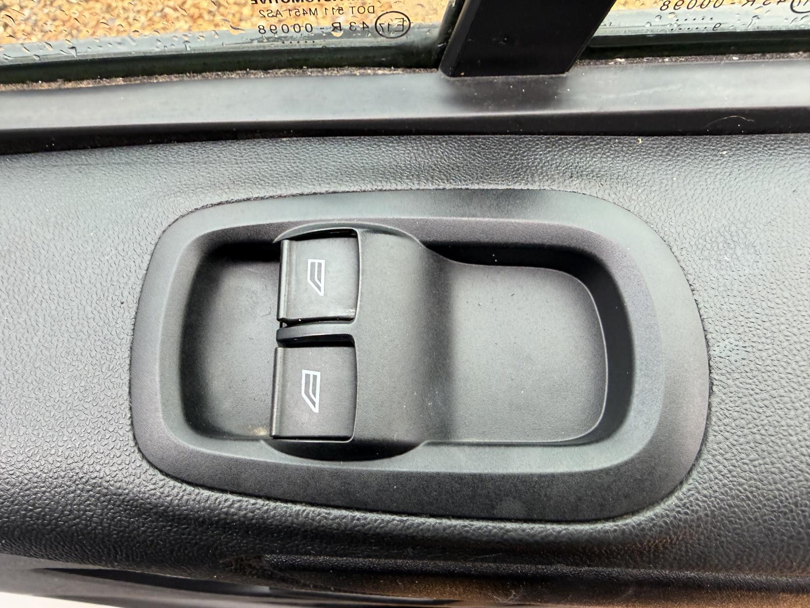 Ford Transit Custom 2.0 300 EcoBlue Leader Panel Van 5dr Diesel Manual L1 H1 Euro 6 (s/s) (105 ps)