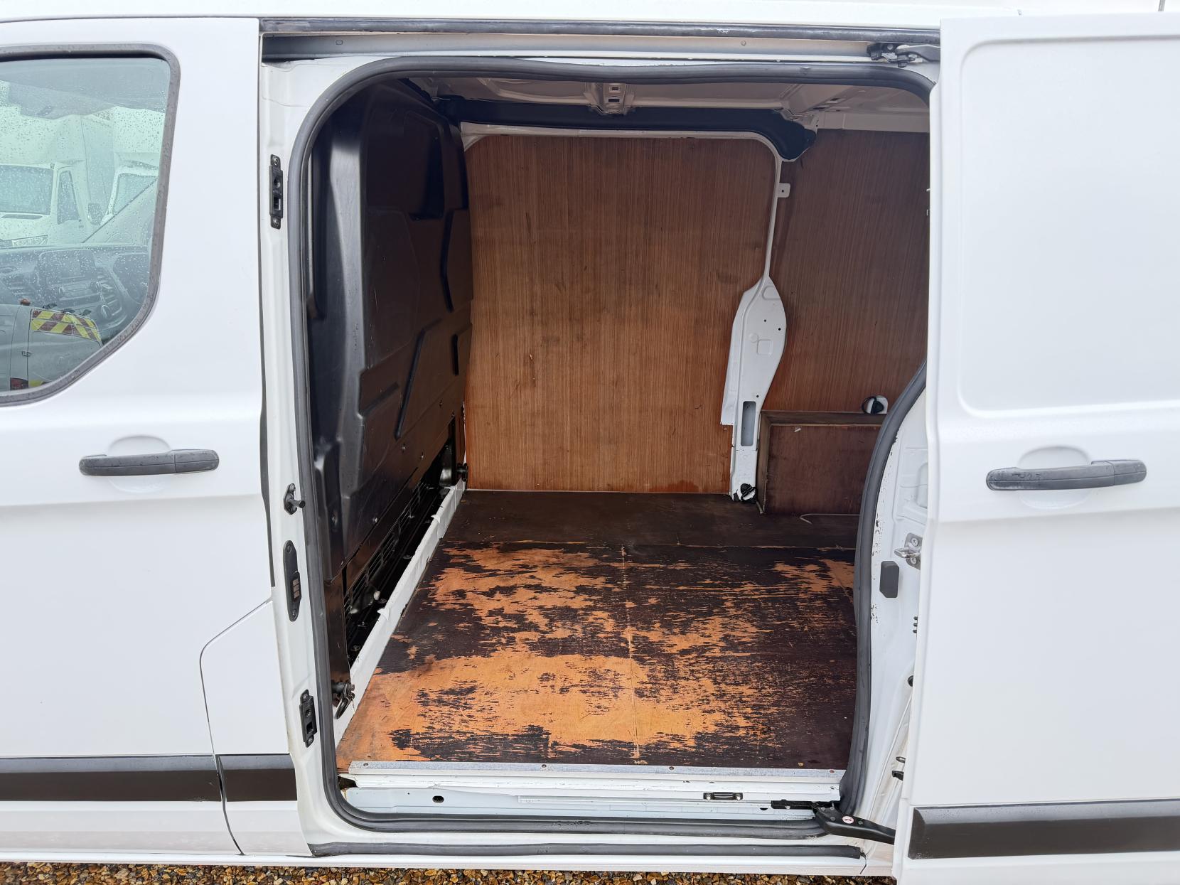 Ford Transit Custom 2.0 300 EcoBlue Leader Panel Van 5dr Diesel Manual L1 H1 Euro 6 (s/s) (105 ps)