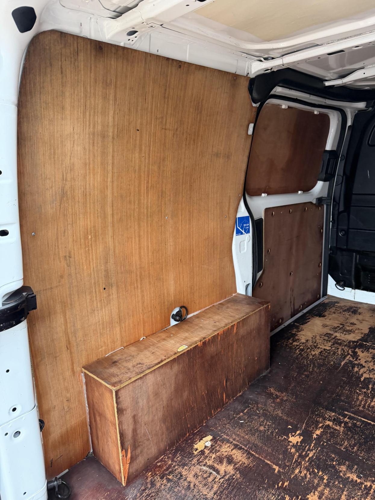 Ford Transit Custom 2.0 300 EcoBlue Leader Panel Van 5dr Diesel Manual L1 H1 Euro 6 (s/s) (105 ps)