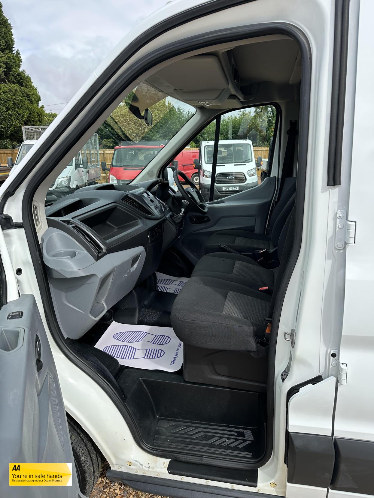 Ford Transit 2.0 350 EcoBlue Chassis Double Cab 4dr Diesel Manual RWD L3 H1 Euro 6 (DRW) (130 ps)