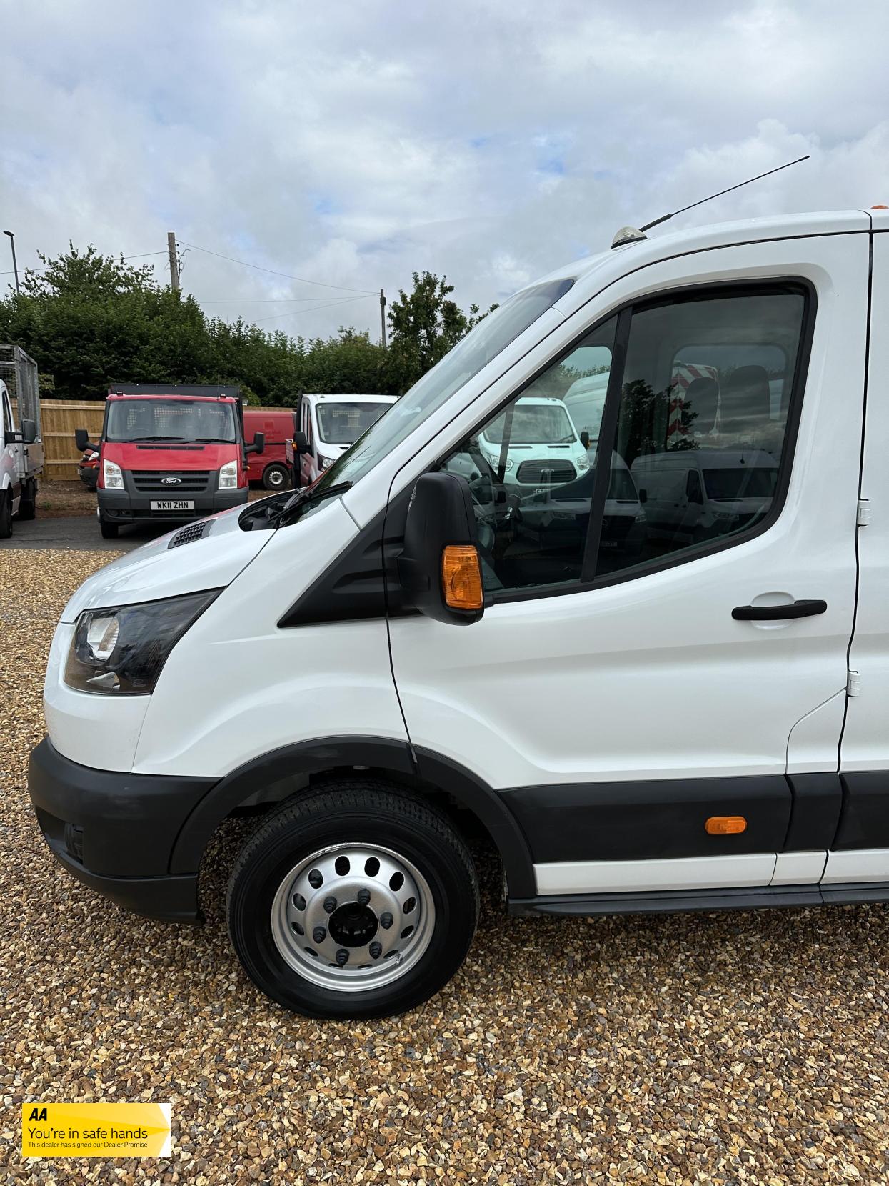 Ford Transit 2.0 350 EcoBlue Chassis Double Cab 4dr Diesel Manual RWD L3 H1 Euro 6 (DRW) (130 ps)