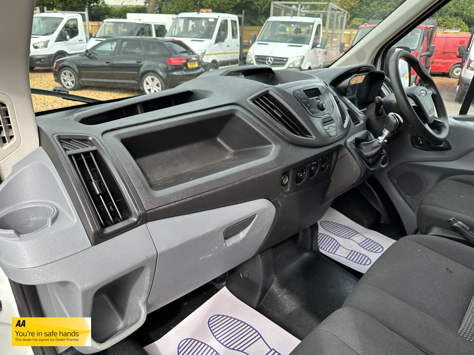 Ford Transit 2.0 350 EcoBlue Chassis Double Cab 4dr Diesel Manual RWD L3 H1 Euro 6 (DRW) (130 ps)