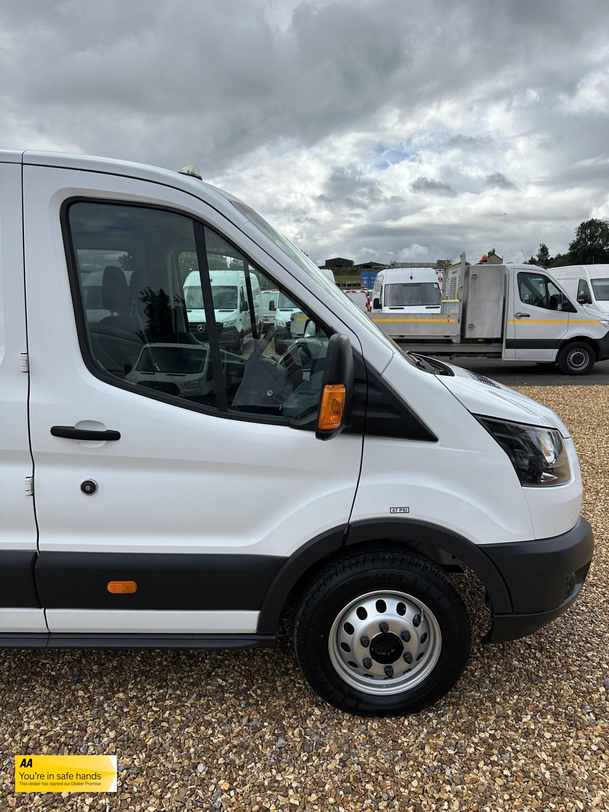Ford Transit 2.0 350 EcoBlue Chassis Double Cab 4dr Diesel Manual RWD L3 H1 Euro 6 (DRW) (130 ps)