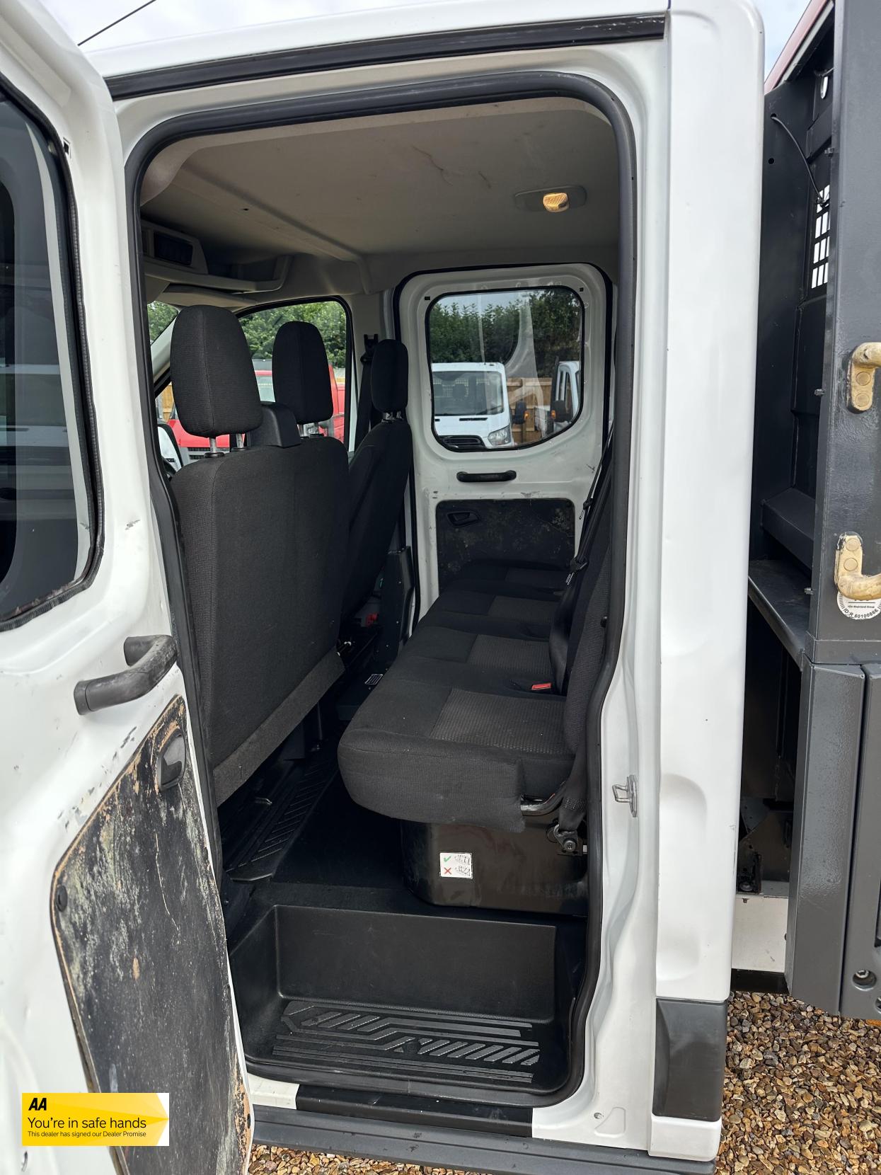 Ford Transit 2.0 350 EcoBlue Chassis Double Cab 4dr Diesel Manual RWD L3 H1 Euro 6 (DRW) (130 ps)