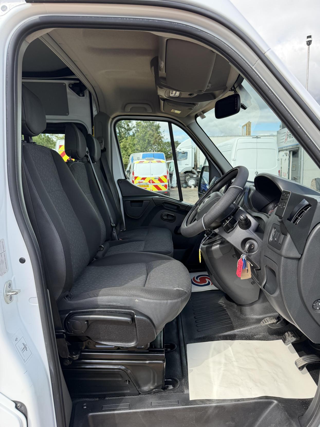 2019 Vauxhall Movano 2.3 CDTi 3500 Panel Van 5dr Diesel Manual FWD L2 H2 Euro 6 (130 ps) - Thumbnail 15